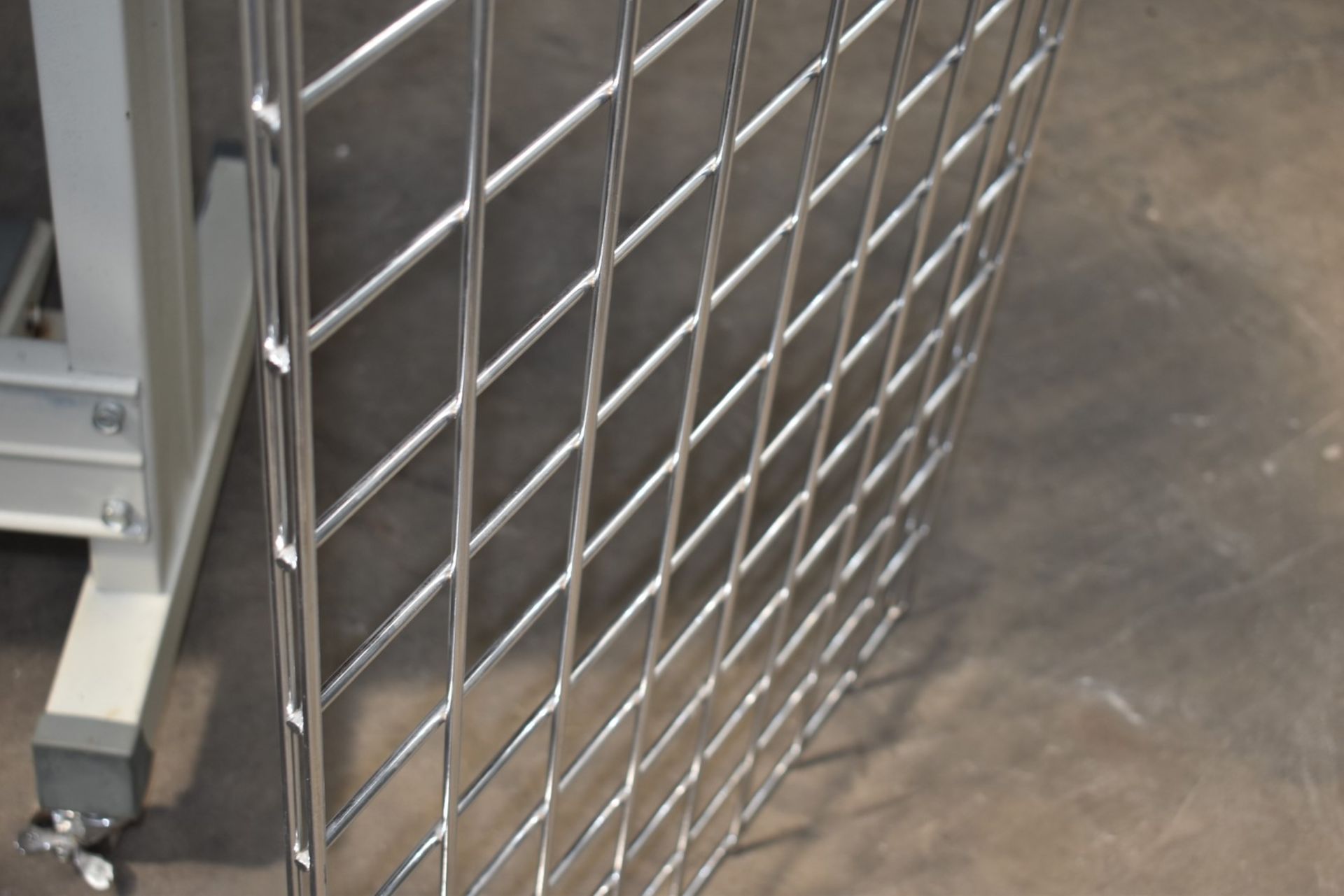 6 x Gridwall Mesh Wall Panels - Heavy Metal Construction With Chrome - Ideal For Creating Pet Cages! - Image 8 of 8