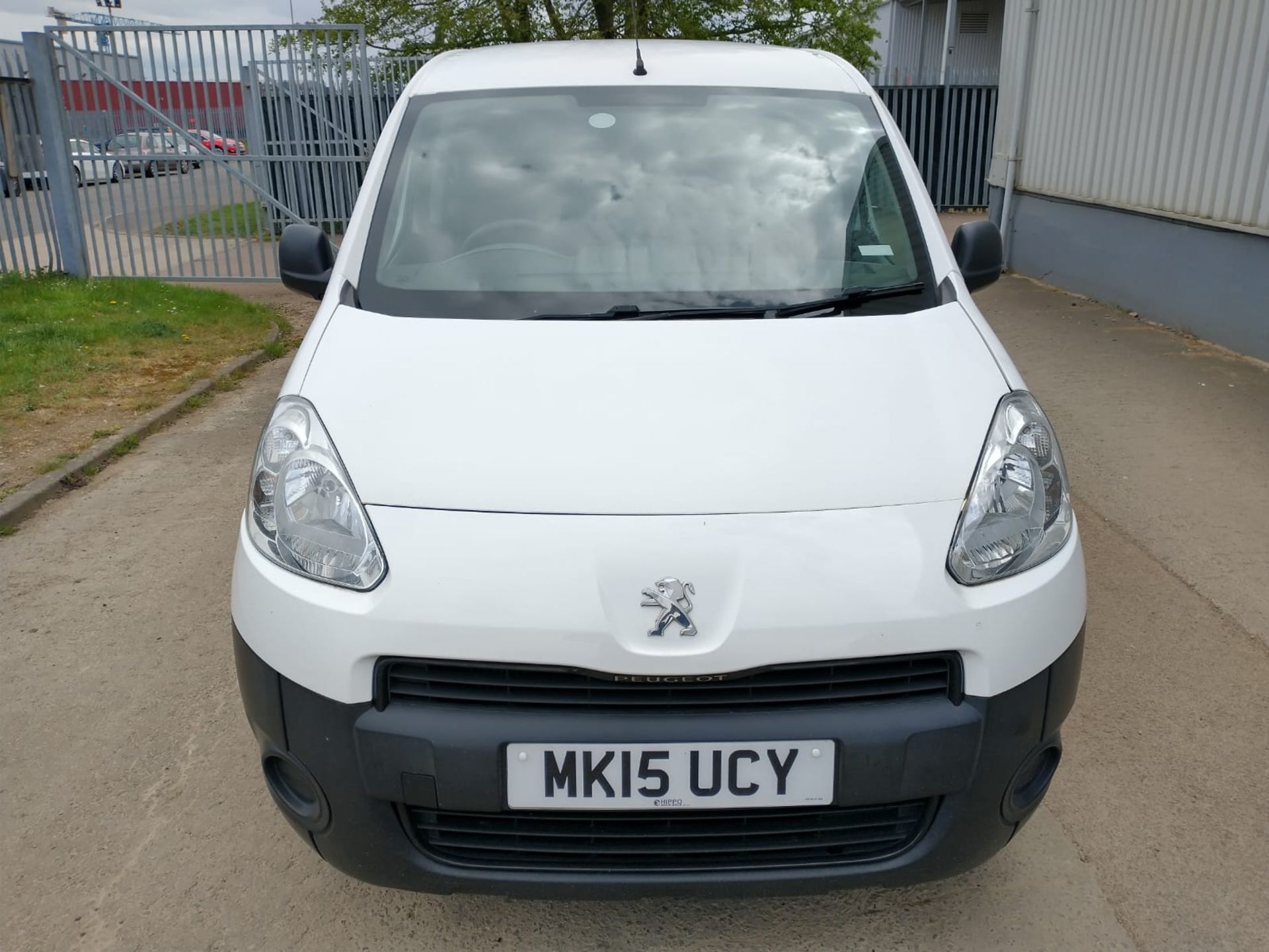 2015 Peugeot Partner 850 professional 1.6 HDI 3 Seater Panel Van - Image 12 of 15