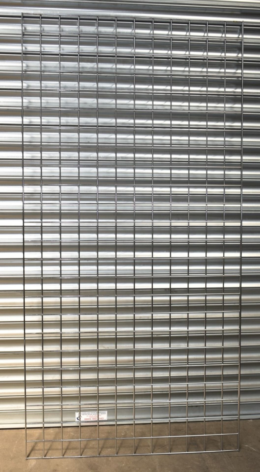 6 x Gridwall Mesh Wall Panels - Heavy Metal Construction in Chrome - Ideal For Making Security Cages - Image 2 of 7