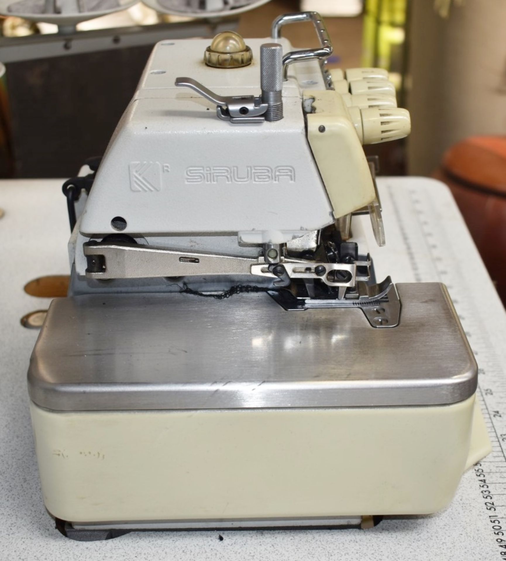 1 x Siruba Overlock Industrial Sewing Machine - Model 747F-514M2 - Image 31 of 38