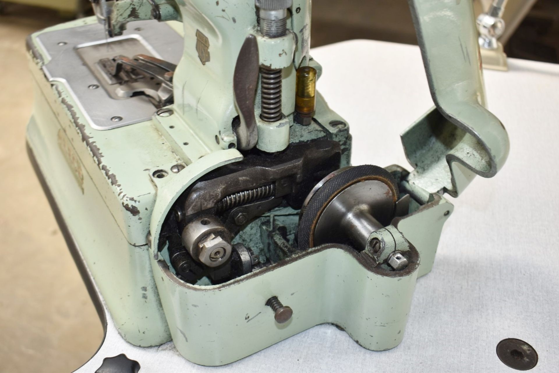 1 x Reece Industrial Label Tacker Sewing Machine - Model S2-TKF - Image 12 of 24