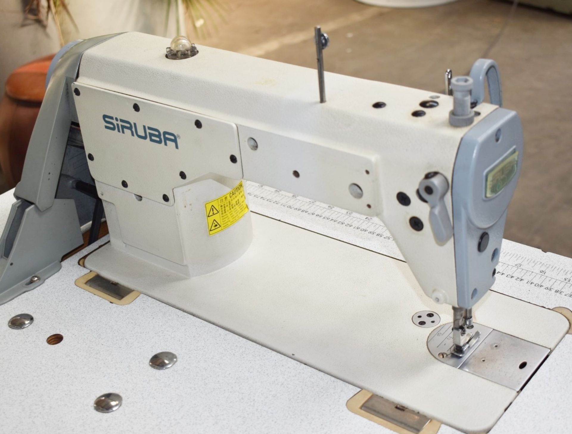 1 x Siruba L818F-M1 Industrial Sewing Machine - Image 15 of 20