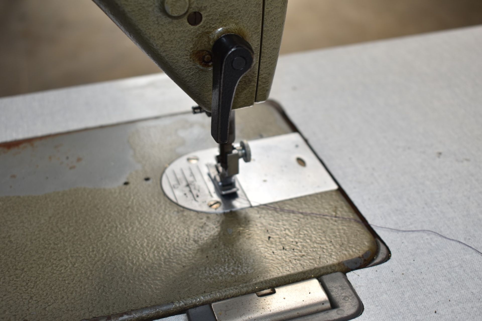1 x Brother Lockstitch Straight Stitch Industrial Sewing Machine - Model B755-MKII - Image 15 of 22