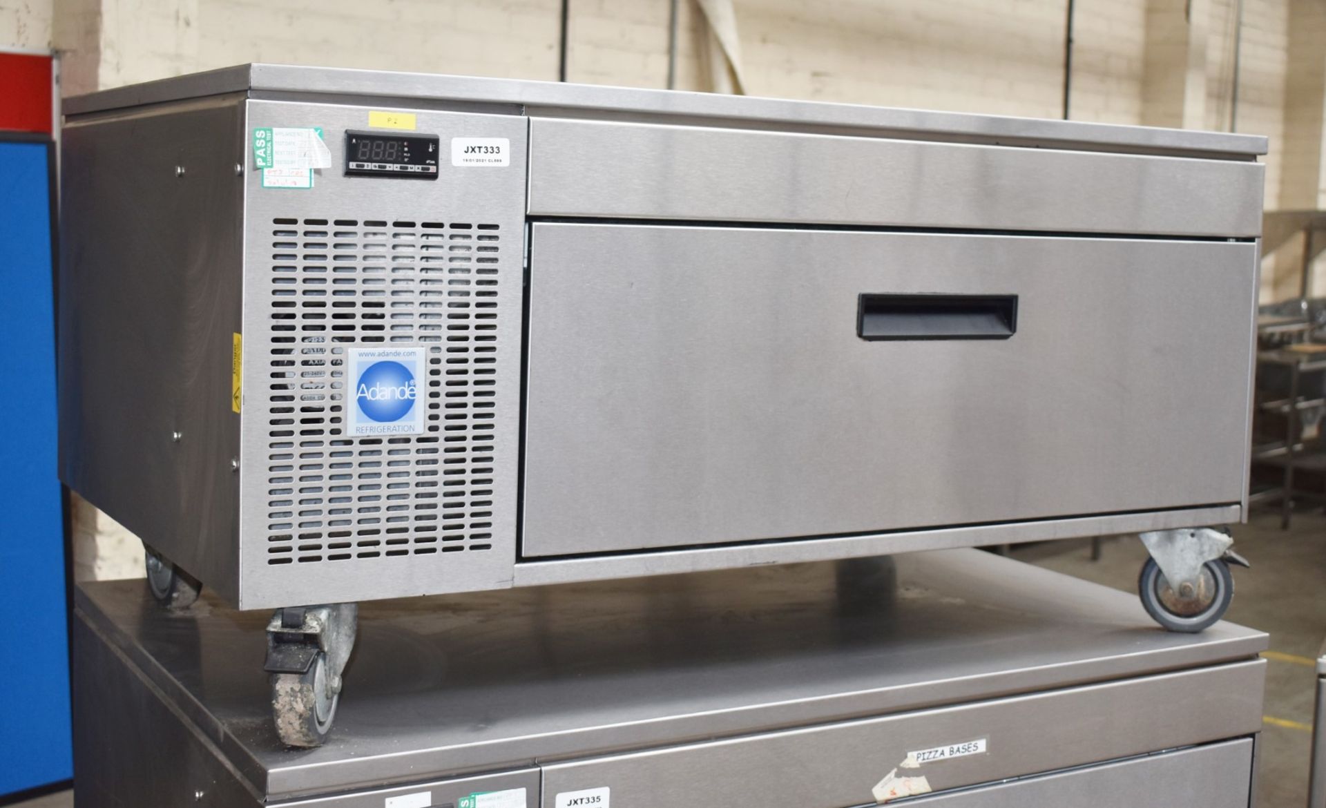 1 x Adande VCS Chef Base Chiller Drawer Uit With Side Engine, Solid Worktop for Appliances and