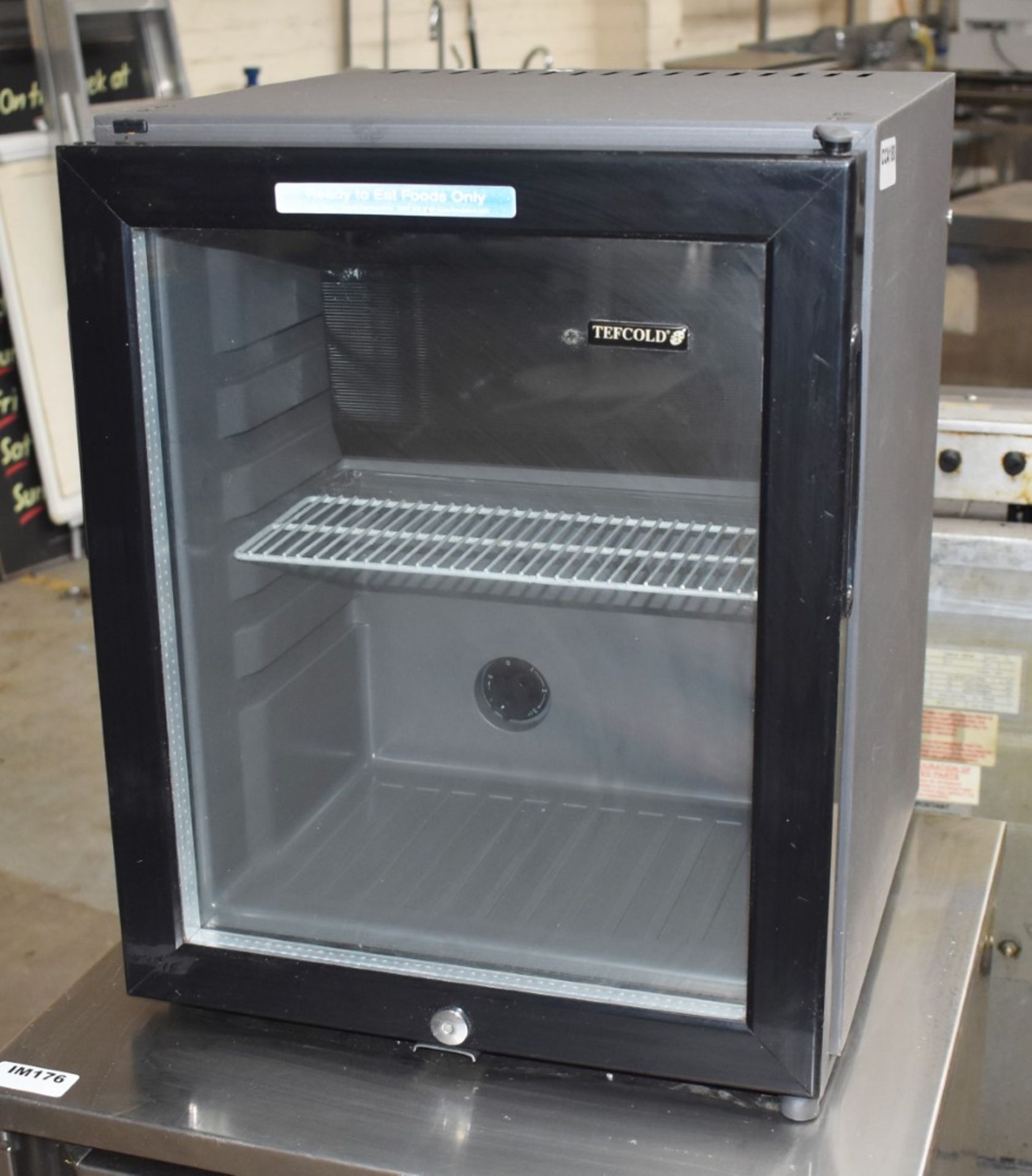 1 x Tefcold TM30G Mini Drinks Chiller - RRP £349 - Dimensions: H50 x W40 x D40 cms - Ref: CCA180 WH4 - Image 2 of 6