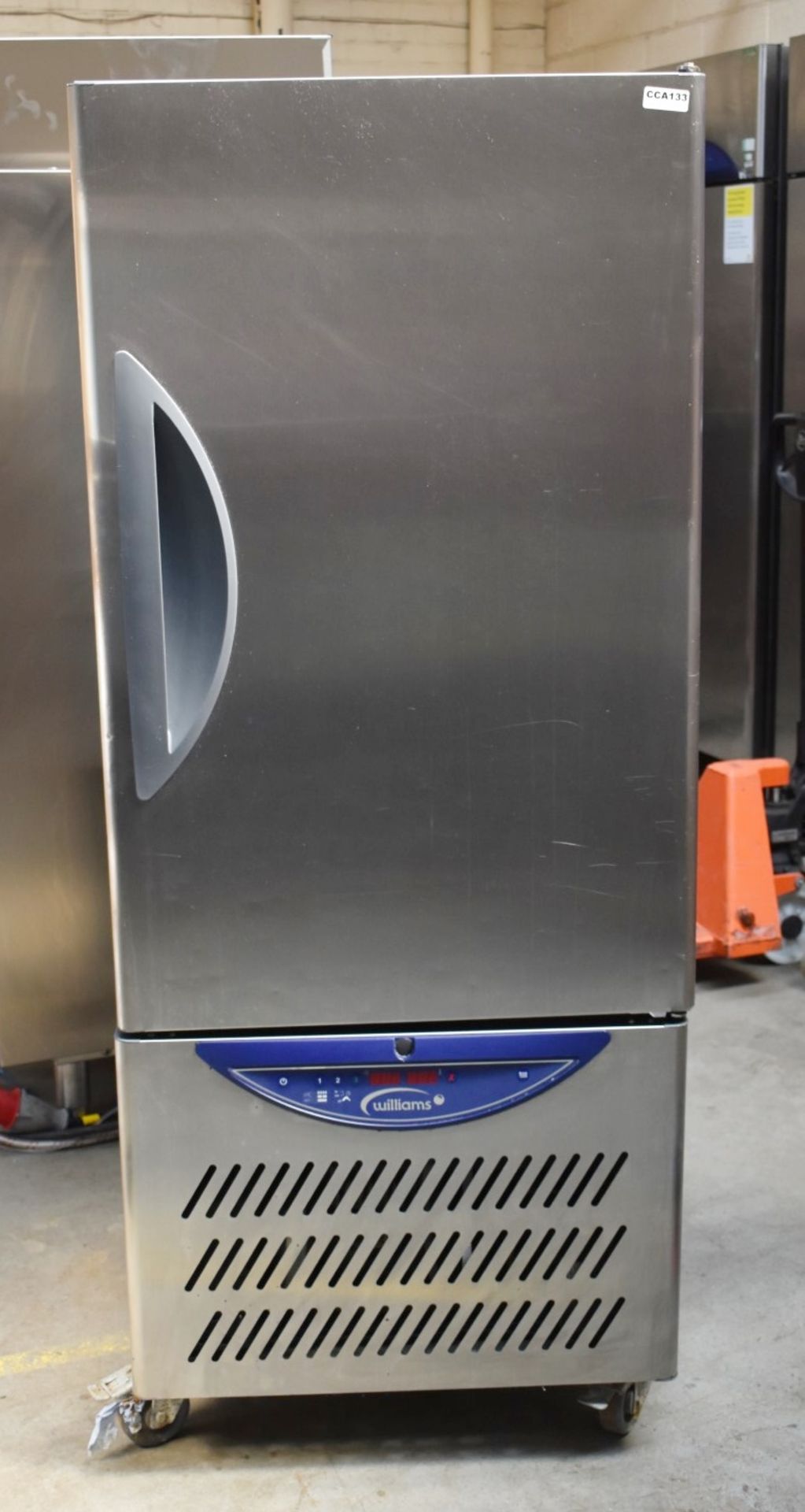 1 x Williams WBCF40 Reach In Blast Chiller Freezer With Stainless Steel Exterior and 40kg Capacity - Image 5 of 9