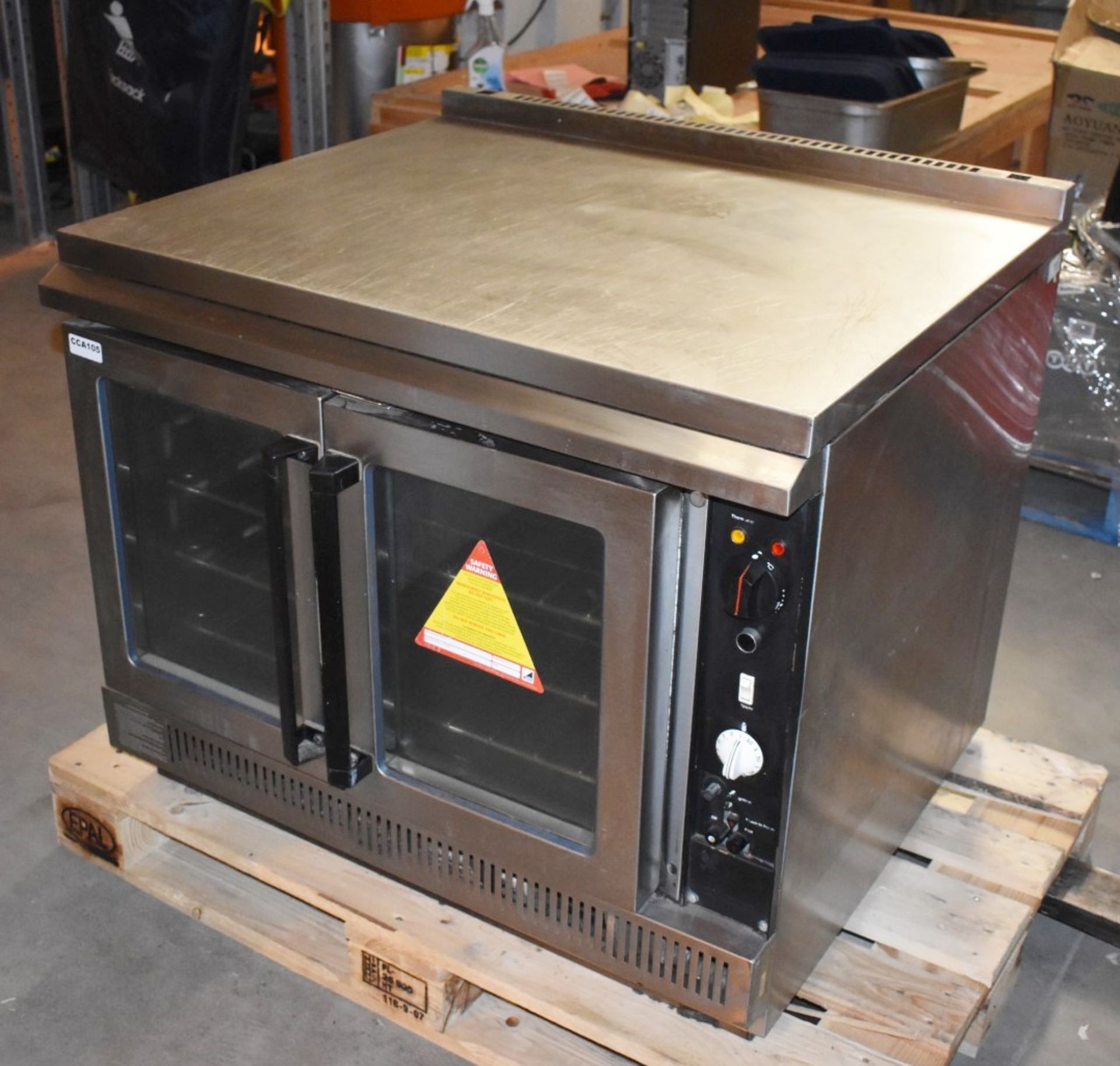 1 x Falcon G1112 Convection Oven - Dimensions: H75 x W90 x D78 cms - 230v / Natural Gas - Image 3 of 10