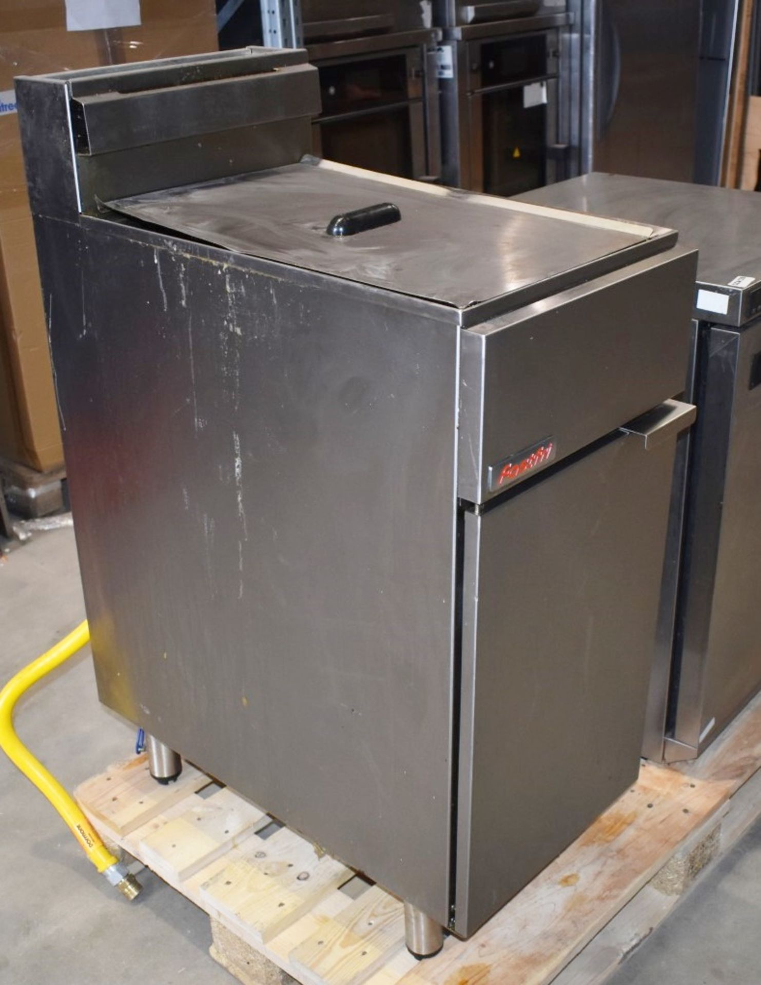 1 x Moffat Fast Fri FF18 Single Tank Commercial Gas Fryer With Stainless Steel Exterior