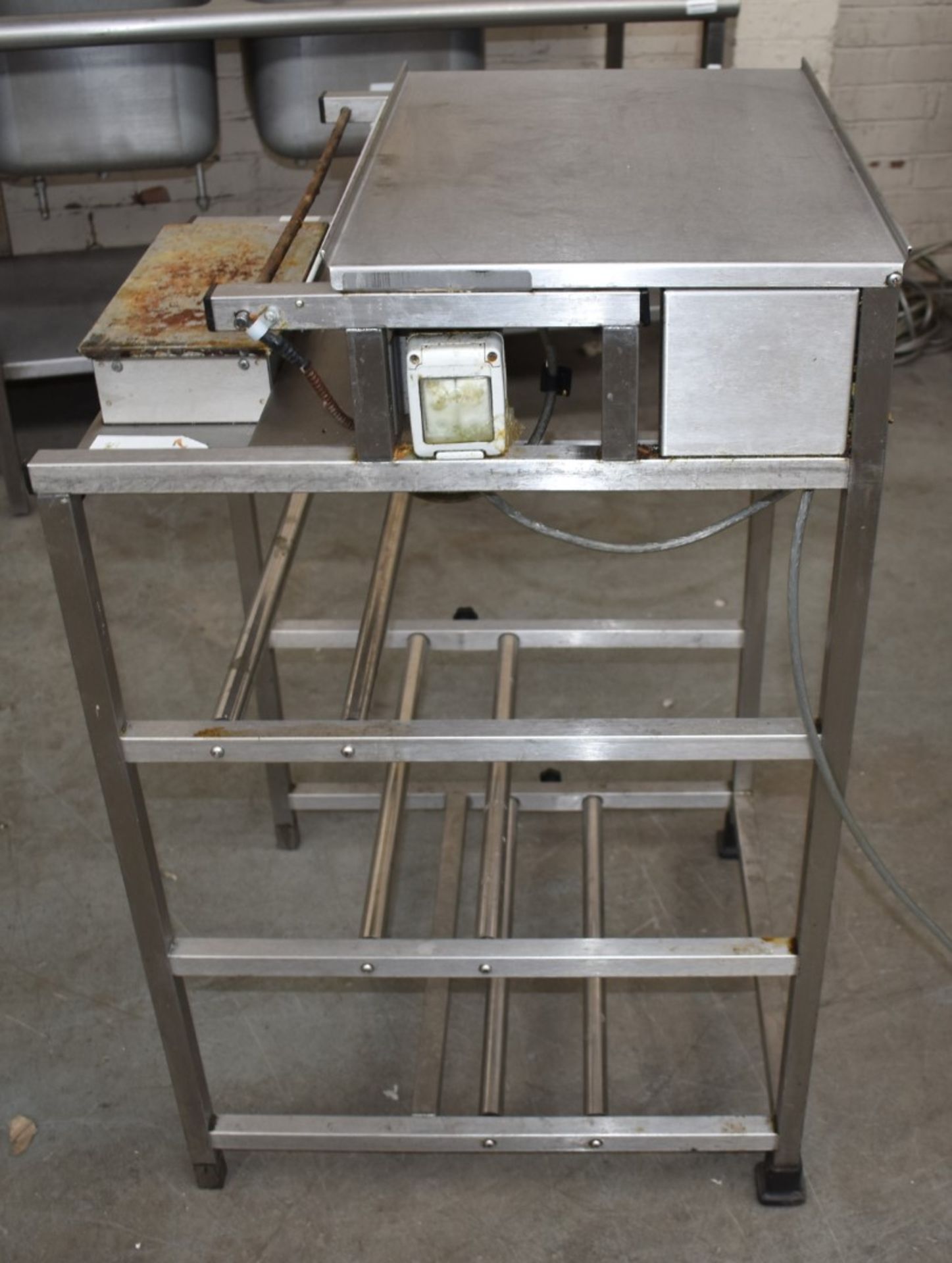 1 x Food Tray Wrapper Unit For Heat Sealed Wrapping - Dimensions: W56 cms - 240v - Ref: CAM112 WH4 - - Image 3 of 5