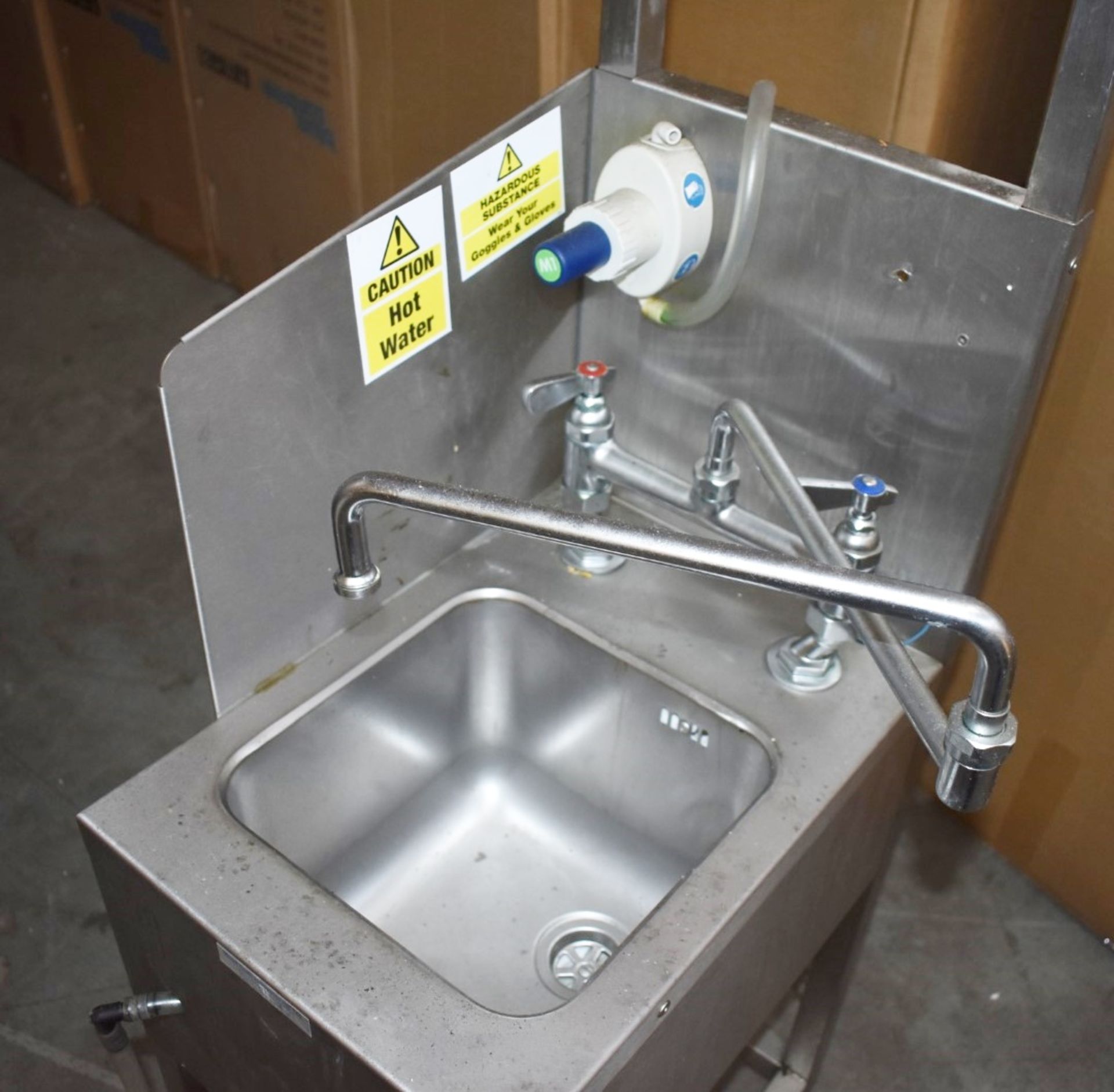 1 x Slim Janitorial Wash Station - Features Wash Bowl, Mop Hanger, Goggle Hook, Detergent Pump & Tap - Image 4 of 5