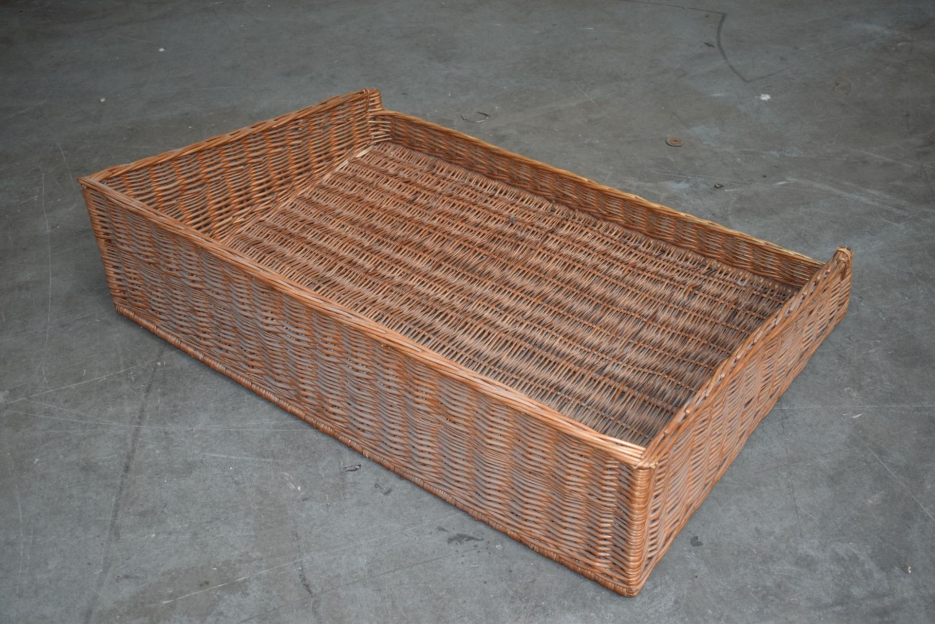 6 x Large Wicker Bread Baskets - Dimensions: W115  x D80 cms - Ref: CCA187 WH4 - CL595 - Location: - Image 3 of 5