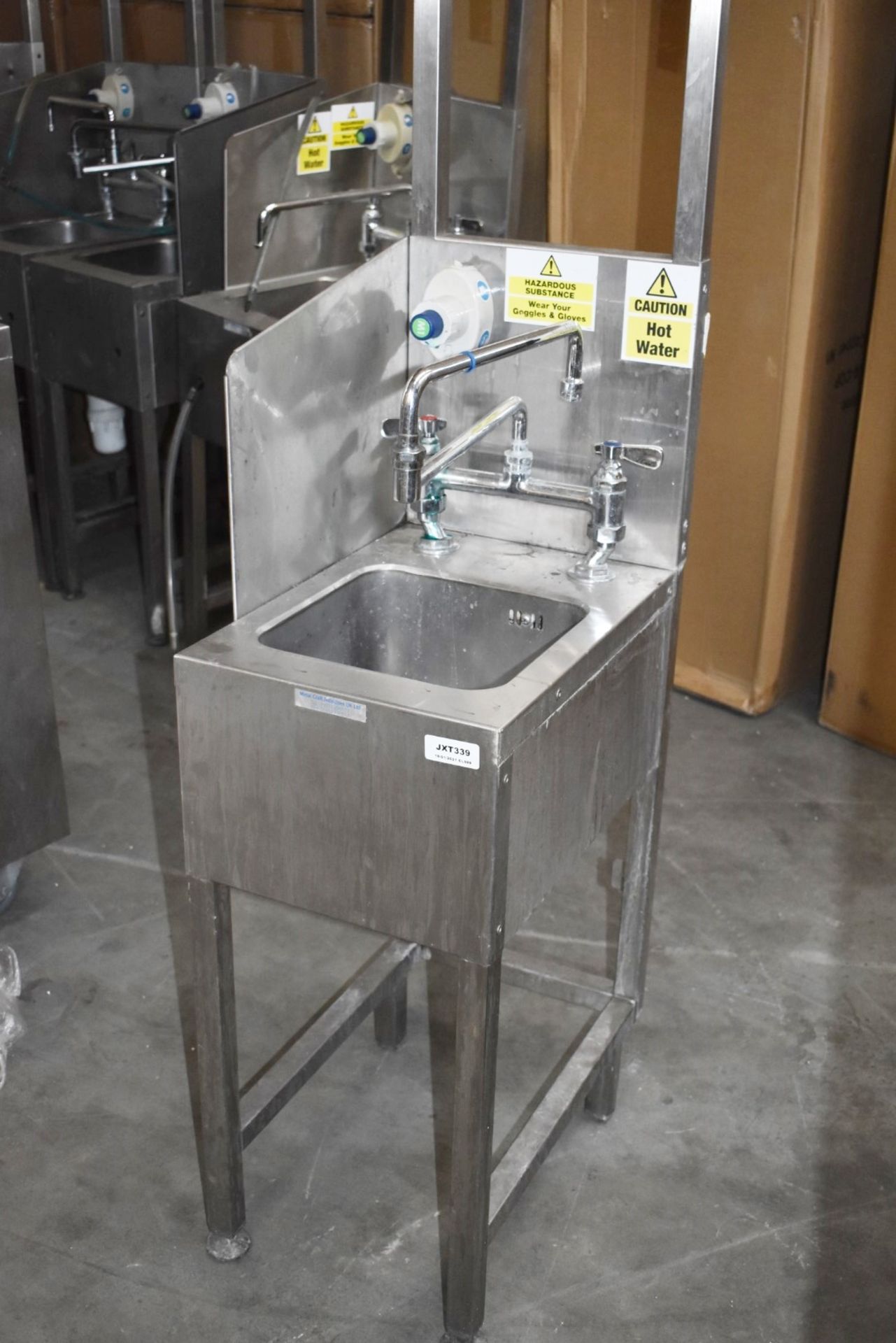 1 x Slim Janitorial Wash Station - Features Wash Bowl, Mop Hanger, Goggle Hook, Detergent Pump & Tap - Image 3 of 5