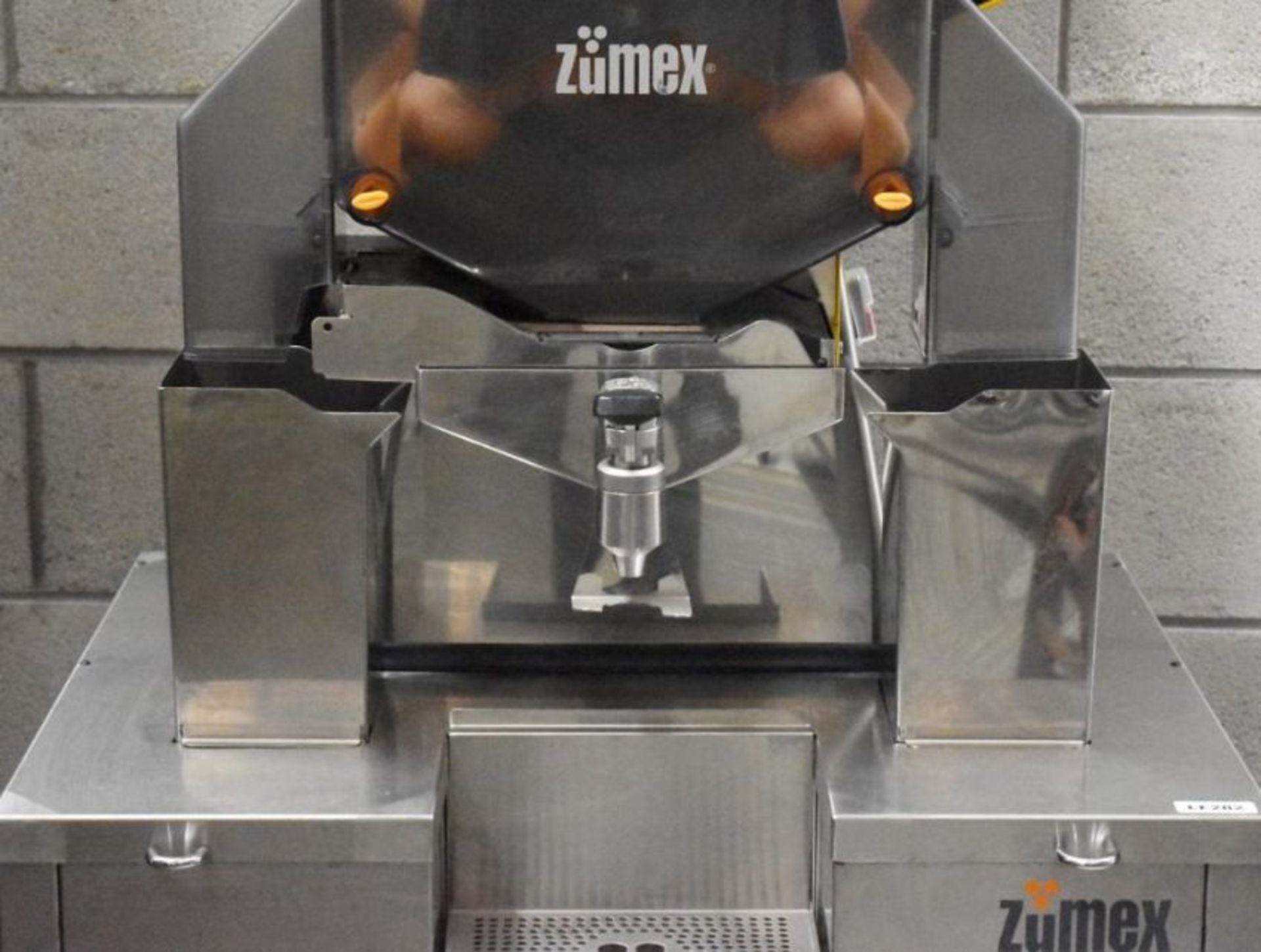 1 x Zumex Speed S +Plus Self-Service Podium Commercial Citrus Juicer - Manufactured in 2018 - Image 17 of 20