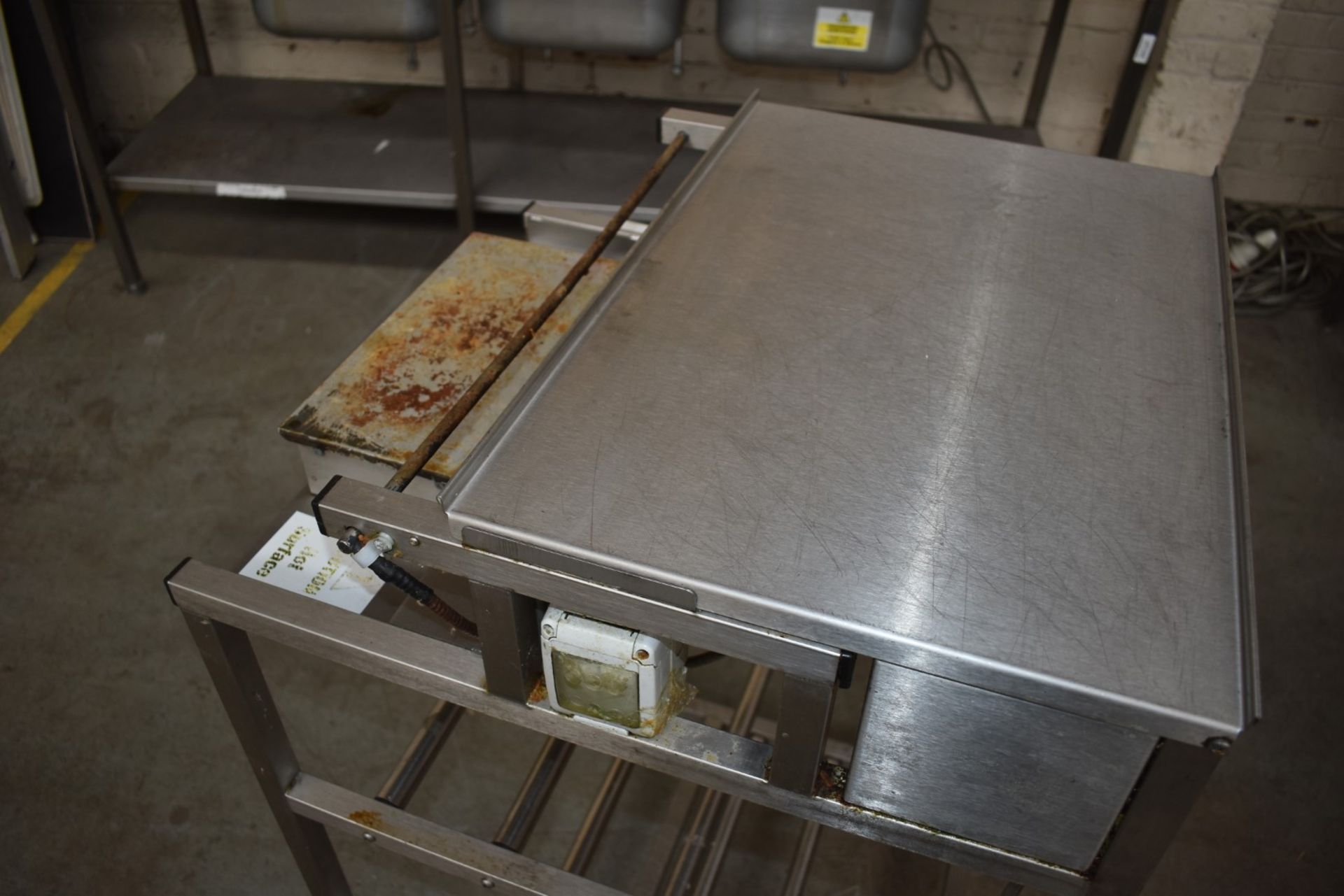 1 x Food Tray Wrapper Unit For Heat Sealed Wrapping - Dimensions: W56 cms - 240v - Ref: CAM112 WH4 - - Image 4 of 5