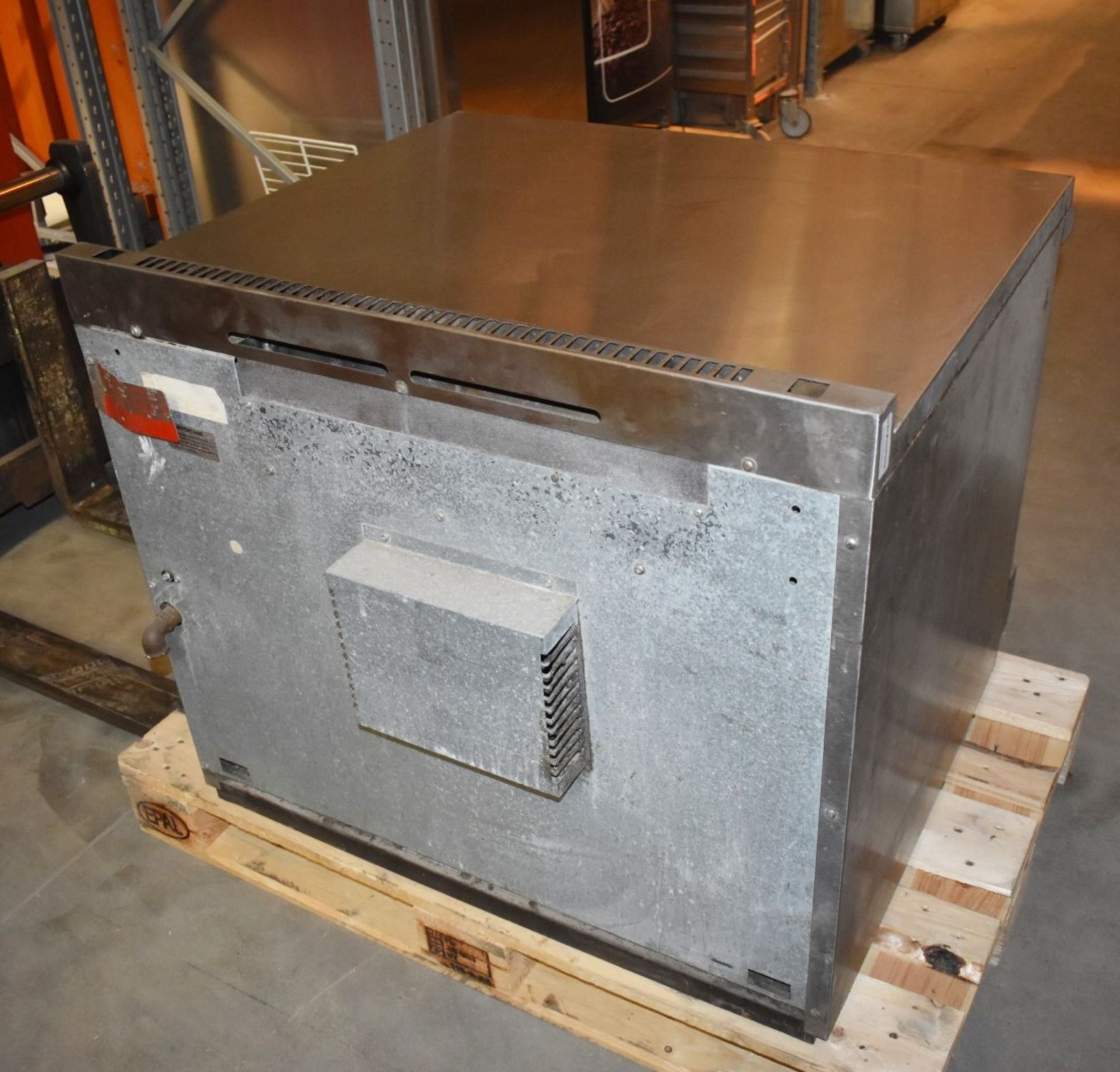 1 x Falcon G1112 Convection Oven - Dimensions: H75 x W90 x D78 cms - 230v / Natural Gas - Image 5 of 10