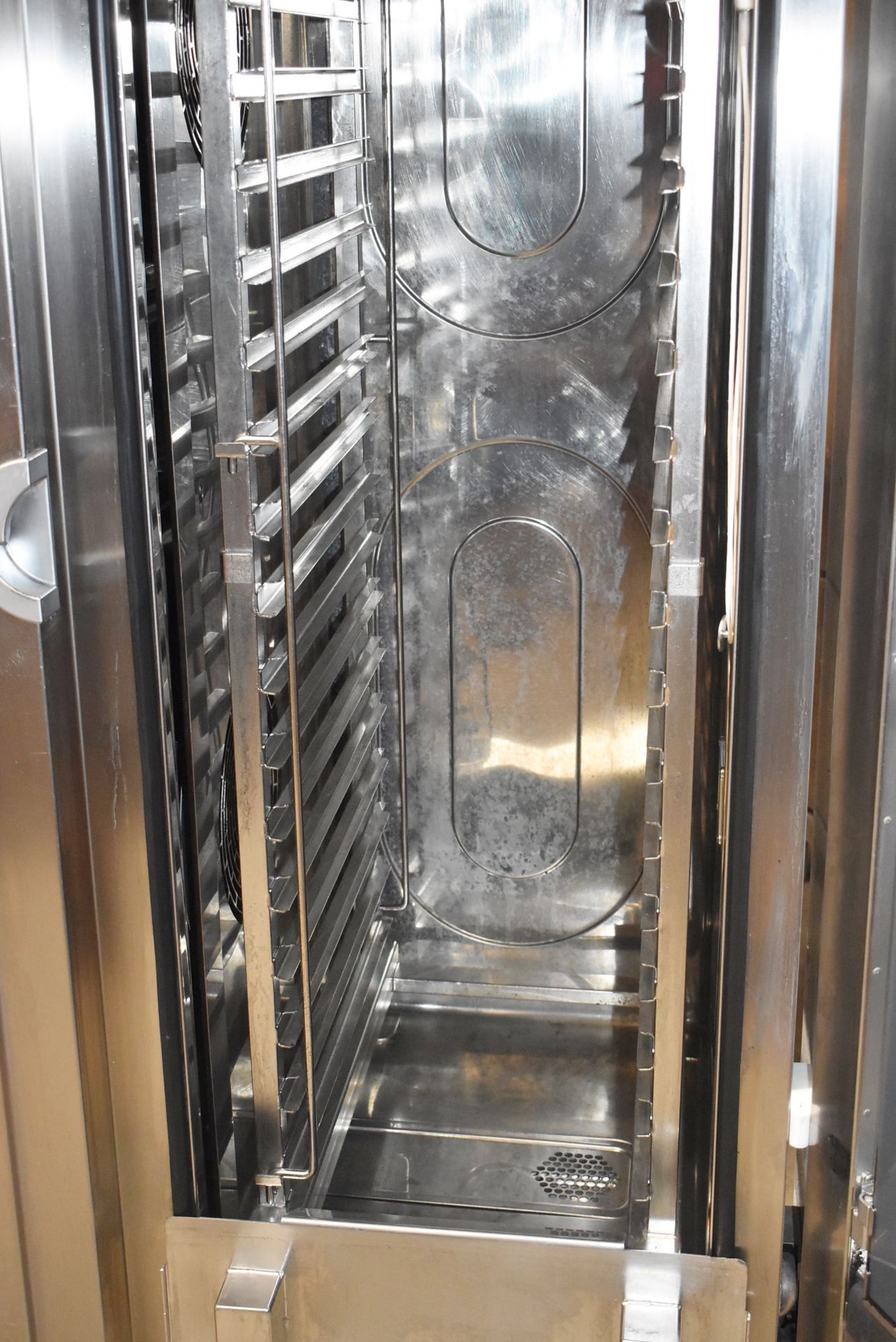 1 x Convotherm 20.10 10 Grid Roll In Gas Fired Combination Convection Oven - Dimensions: H196 x - Image 16 of 19