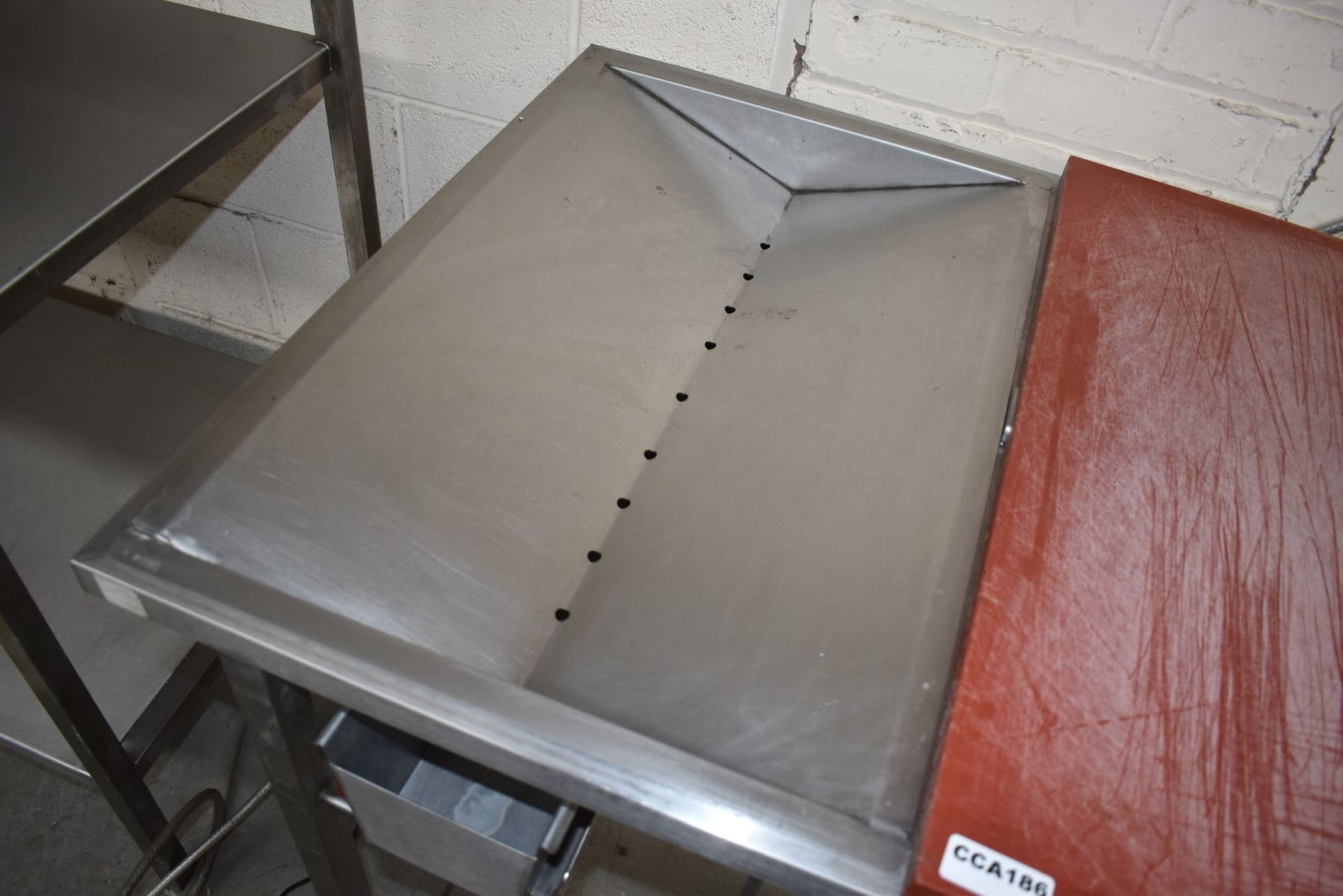 1 x Chopping Block With Drainer on Stainless Steel Stand - Suitable For Butcher or Fishmonger - - Image 4 of 6