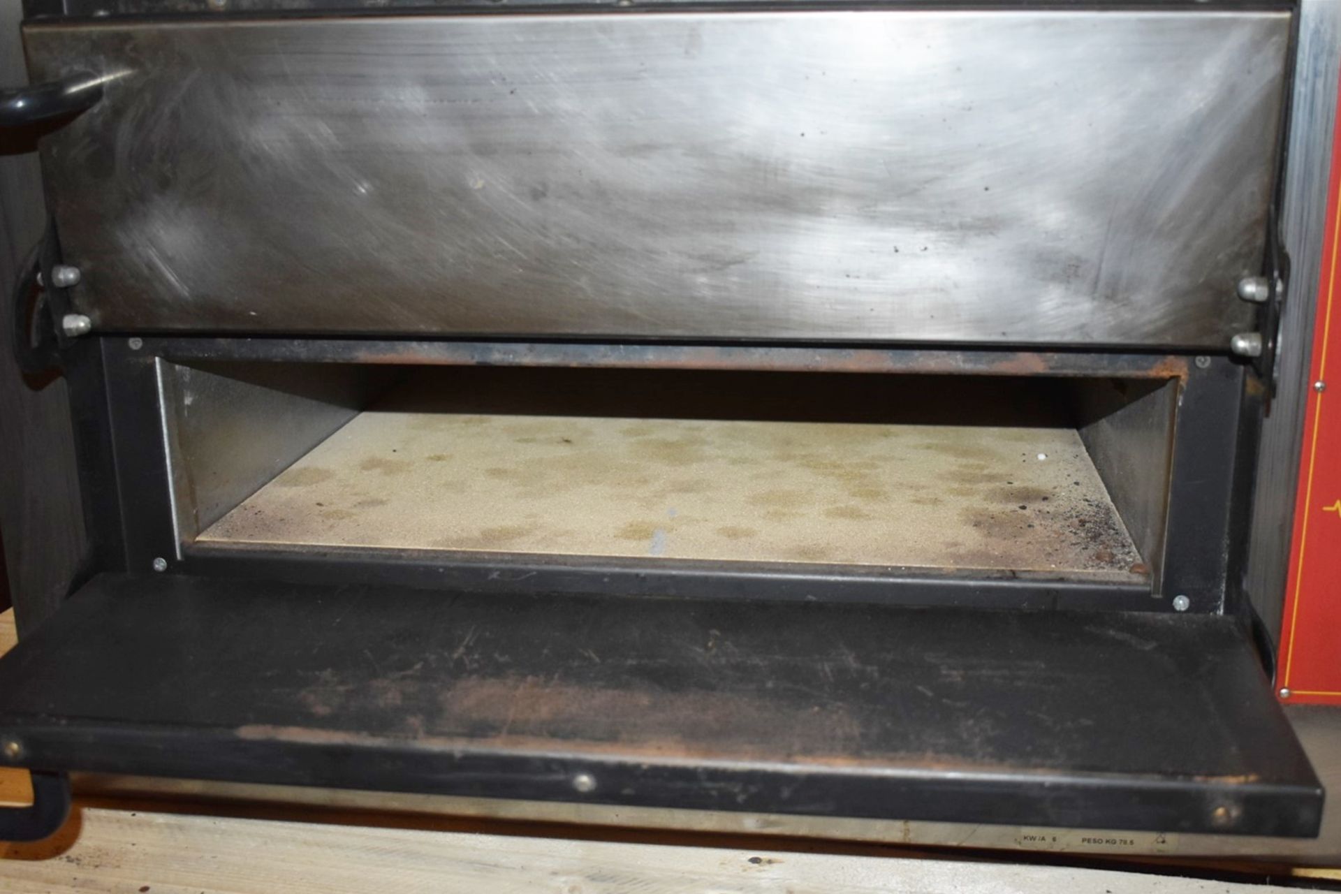 1 x Twin Deck GGF Single Phase PIZZA OVEN With Four Pizza Capacity - Image 6 of 10