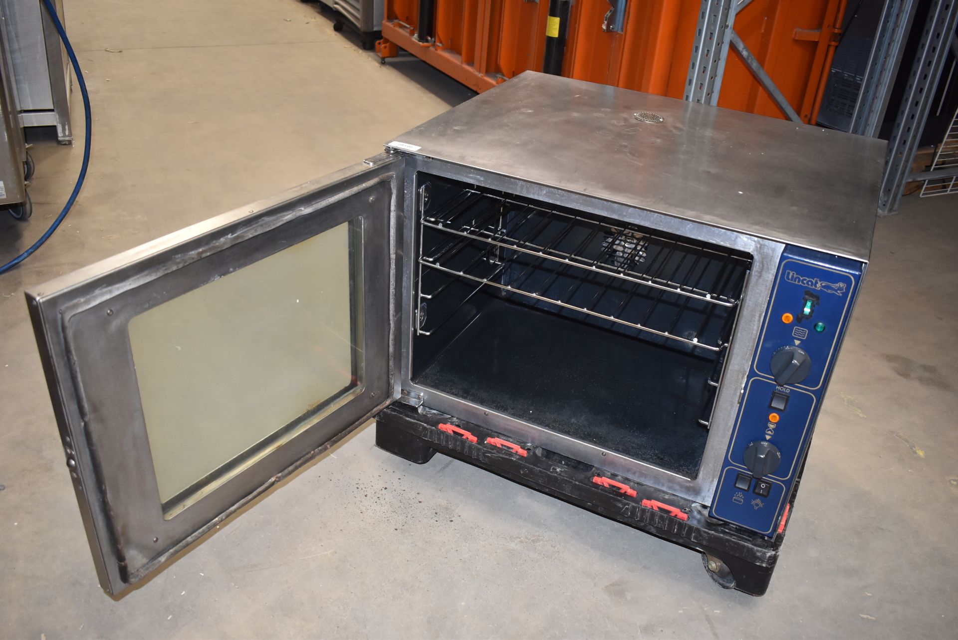 1 x Lincat Commercial Electric 240v Oven With Stainless Steel Exterior - Recently Removed From a - Image 4 of 7