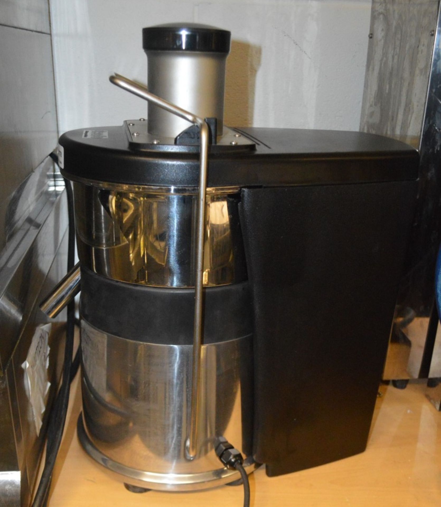 1 x Ceado ES700 Professional High Powered Centrifugal Juice Extractor - Original RRP £2,200 - Image 3 of 7
