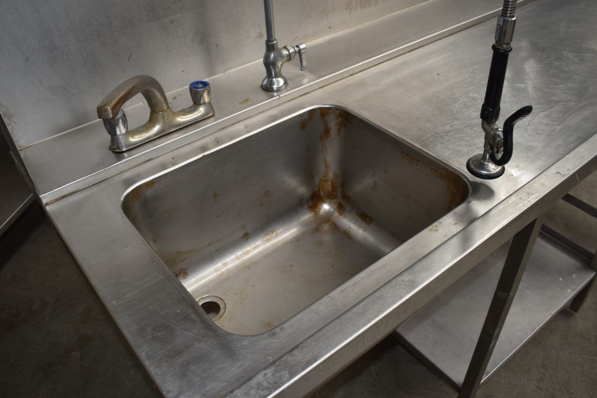 1 x Stainless Steel Passthrough Dishwasher Inlet Table Featuring Wash Basin, Mixer Tap, Hose Spray - Image 4 of 6