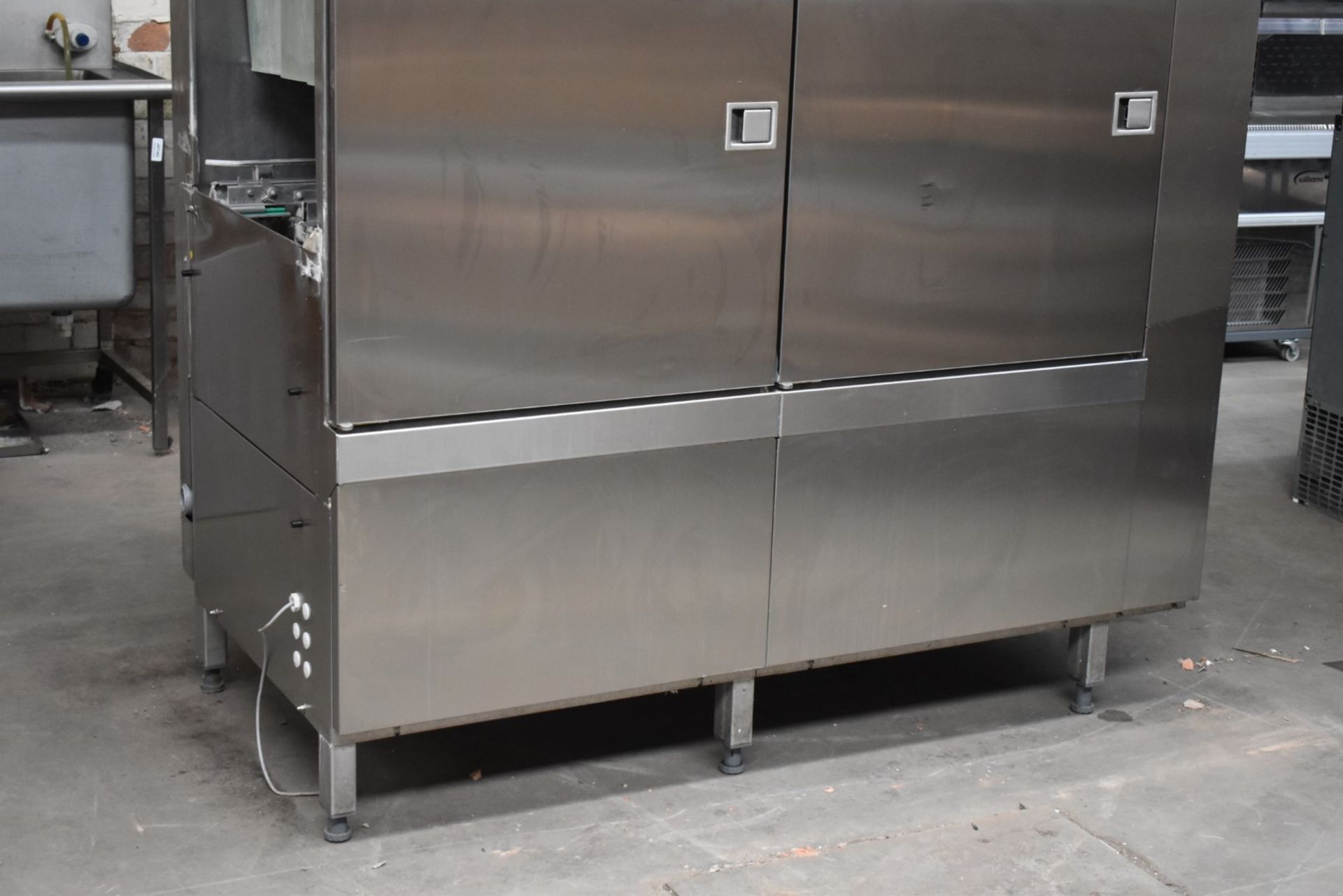 1 x Winterhalter MTR Multi Tank Rack Conveyor Passthrough Dishwasher - Original RRP Approx £16,000 - - Image 6 of 17