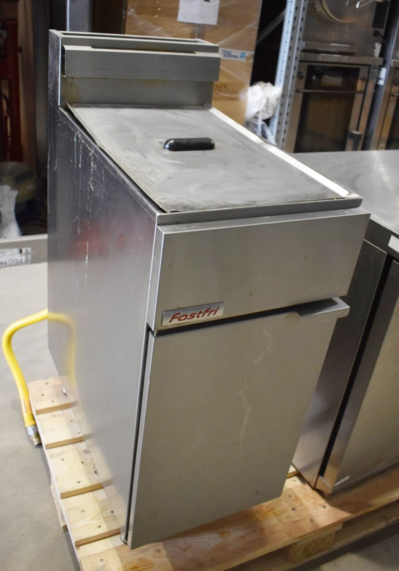 1 x Moffat Fast Fri FF18 Single Tank Commercial Gas Fryer With Stainless Steel Exterior - Image 4 of 13