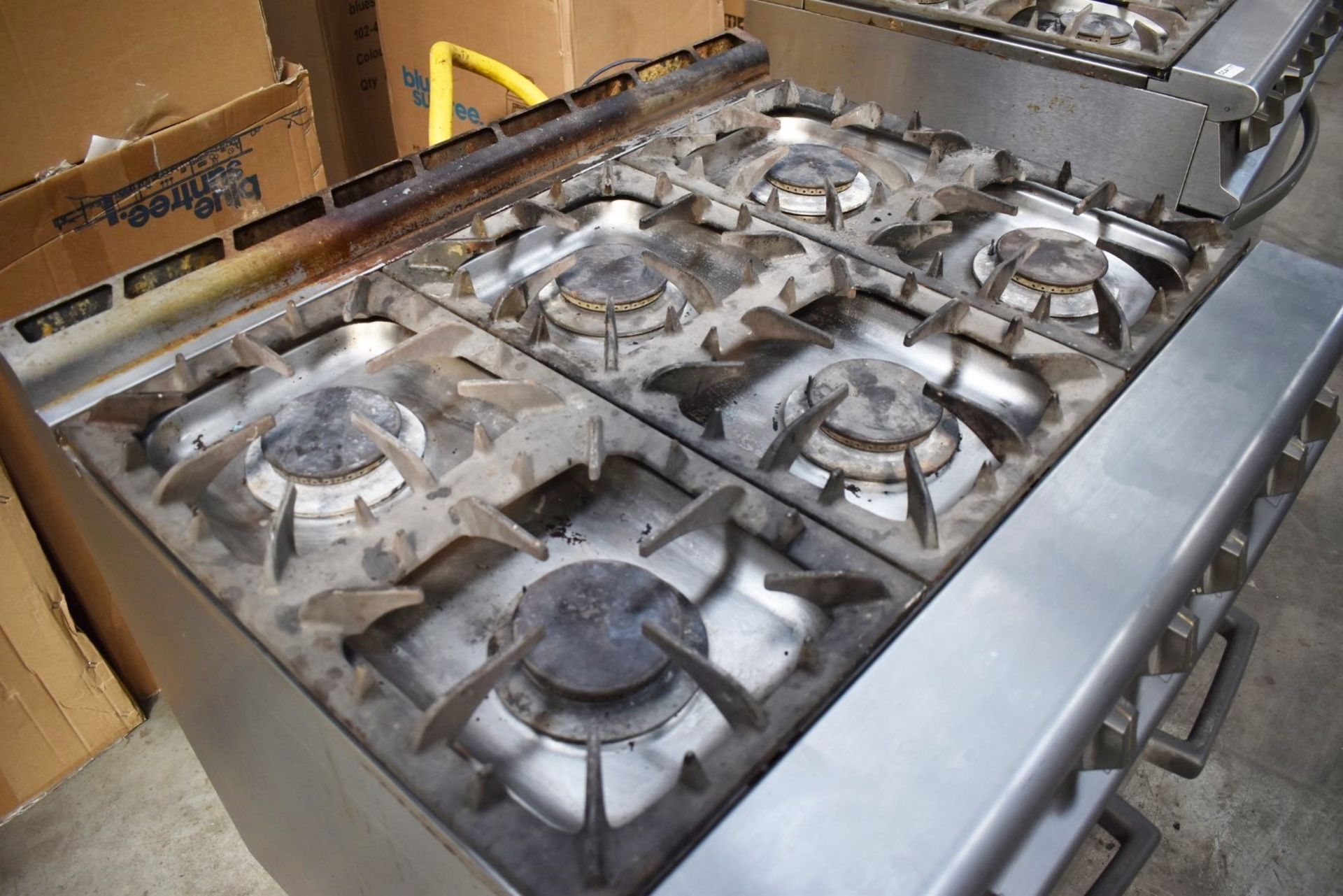 1 x Falcon 6 Burner Dominator Plus Oven Range G3101 Natural Gas with Castors - Dimensions: H90 x W90 - Image 3 of 10