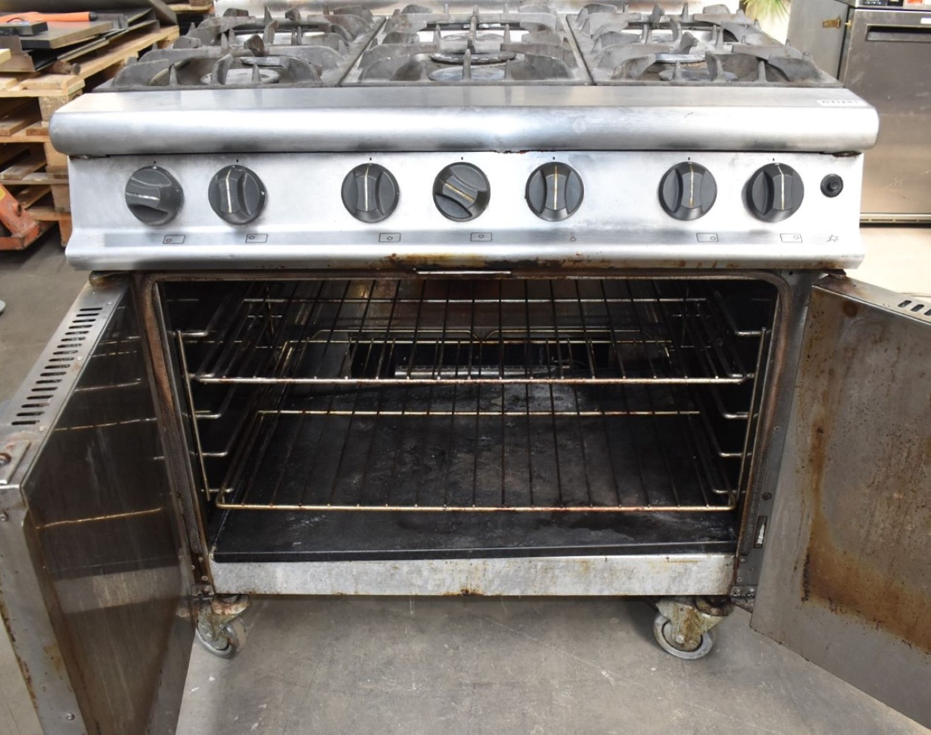 1 x Falcon 6 Burner Dominator Plus Oven Range G3101 Natural Gas with Castors - Dimensions: H90 x W90 - Image 7 of 10