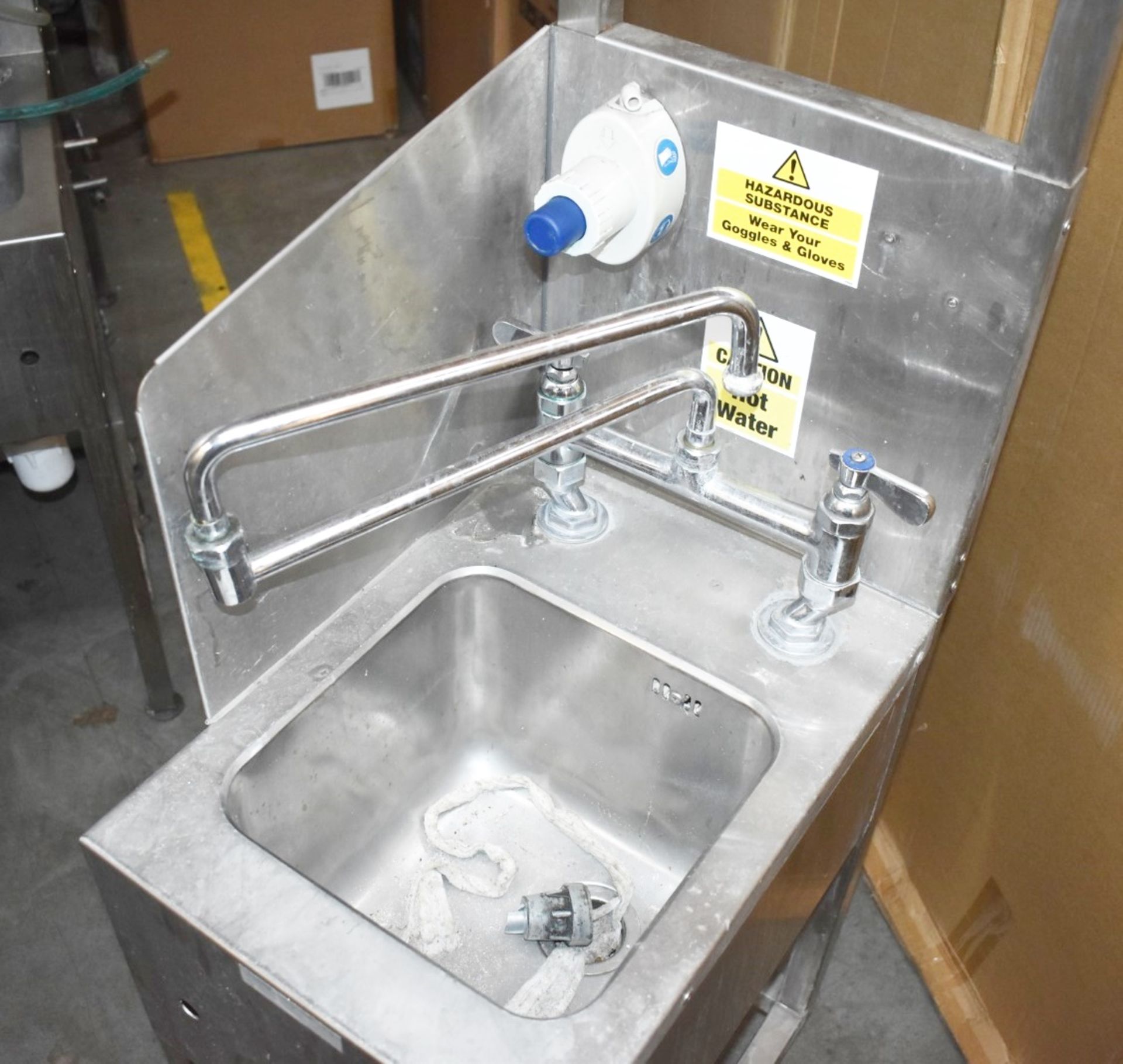 1 x Slim Janitorial Wash Station - Features Wash Bowl, Mop Hanger, Goggle Hook, Detergent Pump & Tap - Image 4 of 5