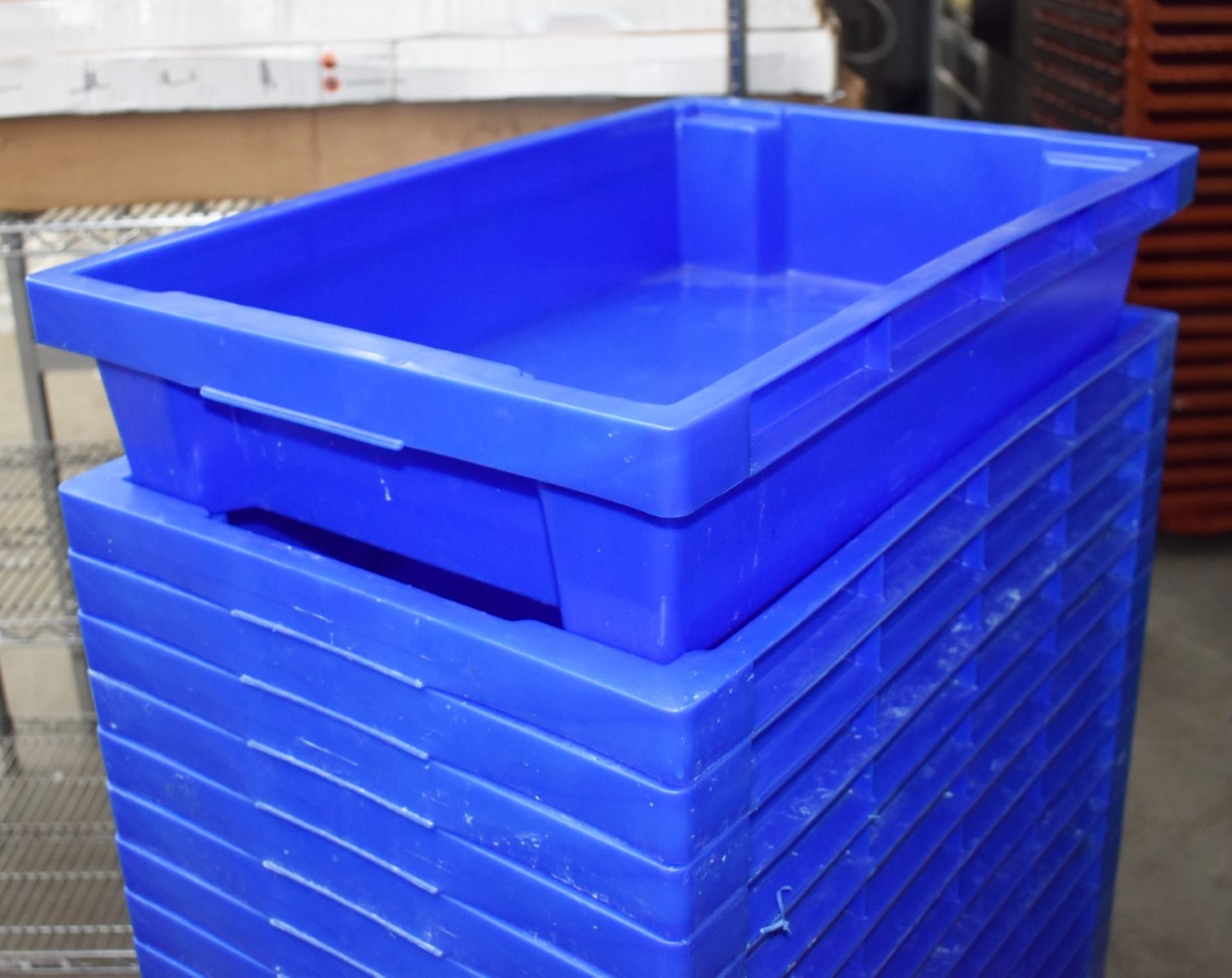 27 x Plastic Stackable Storage Trays in Blue - Includes Mobile Platform Dolly on Castors - Tray - Image 6 of 7