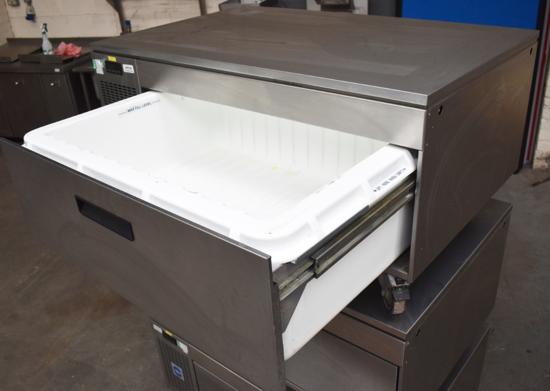 1 x Adande VCS Chef Base Chiller Drawer Uit With Side Engine, Solid Worktop for Appliances and - Image 8 of 9