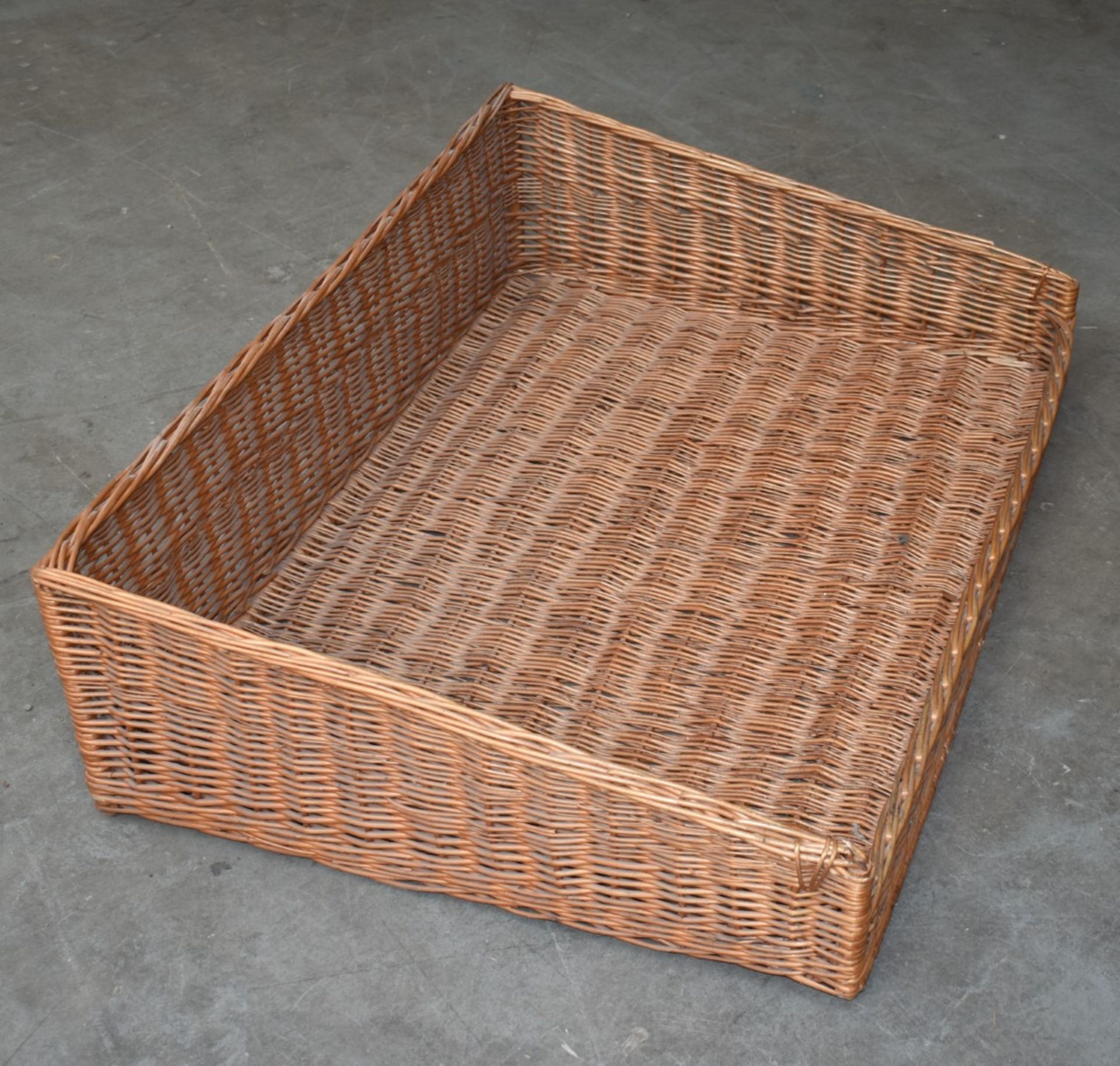 6 x Large Wicker Bread Baskets - Dimensions: W115  x D80 cms - Ref: CCA187 WH4 - CL595 - Location: - Image 2 of 5