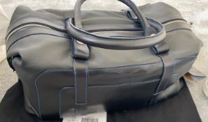 1 x Genuine Aston Martin Vantage Large Leather Holdall Luggage Case - Type 707400 - New With