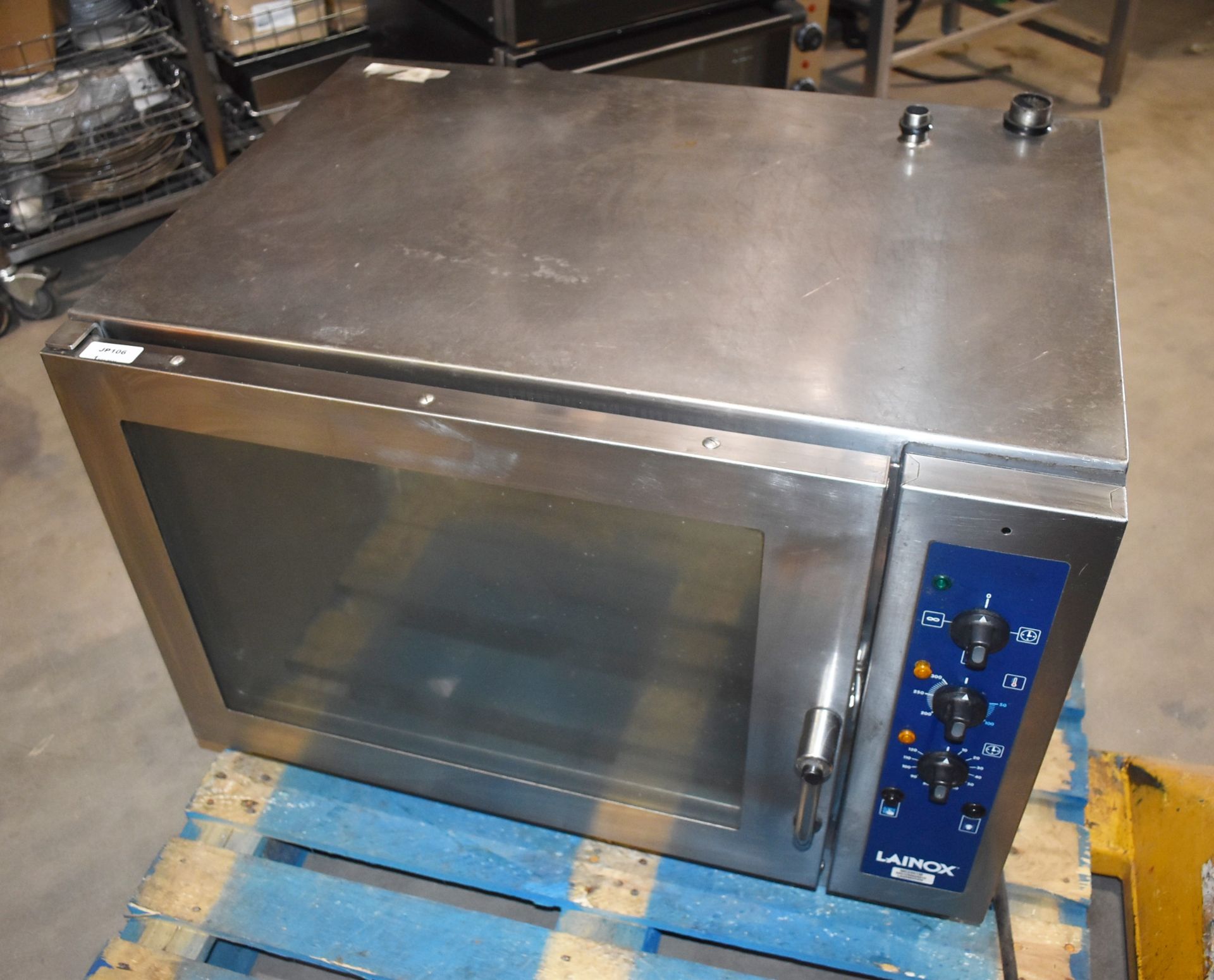 1 x Lainox MCE051M Commercial Electric 400v Convection Oven With Stainless Steel Exterior - Recently - Image 3 of 9