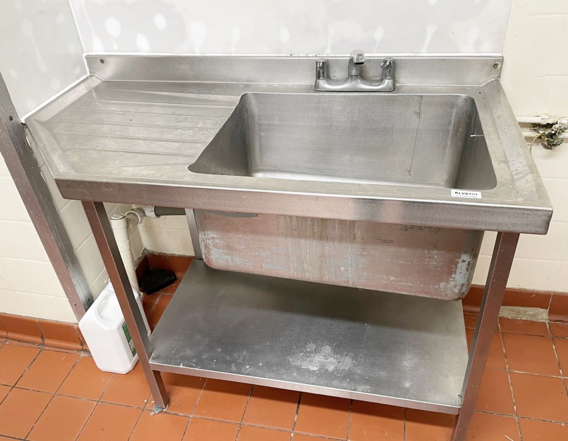 1 x Stainless Steel Commercial Sink Basin With Anti-Spill Surface, Large Sink Bowl, Mixer Taps,