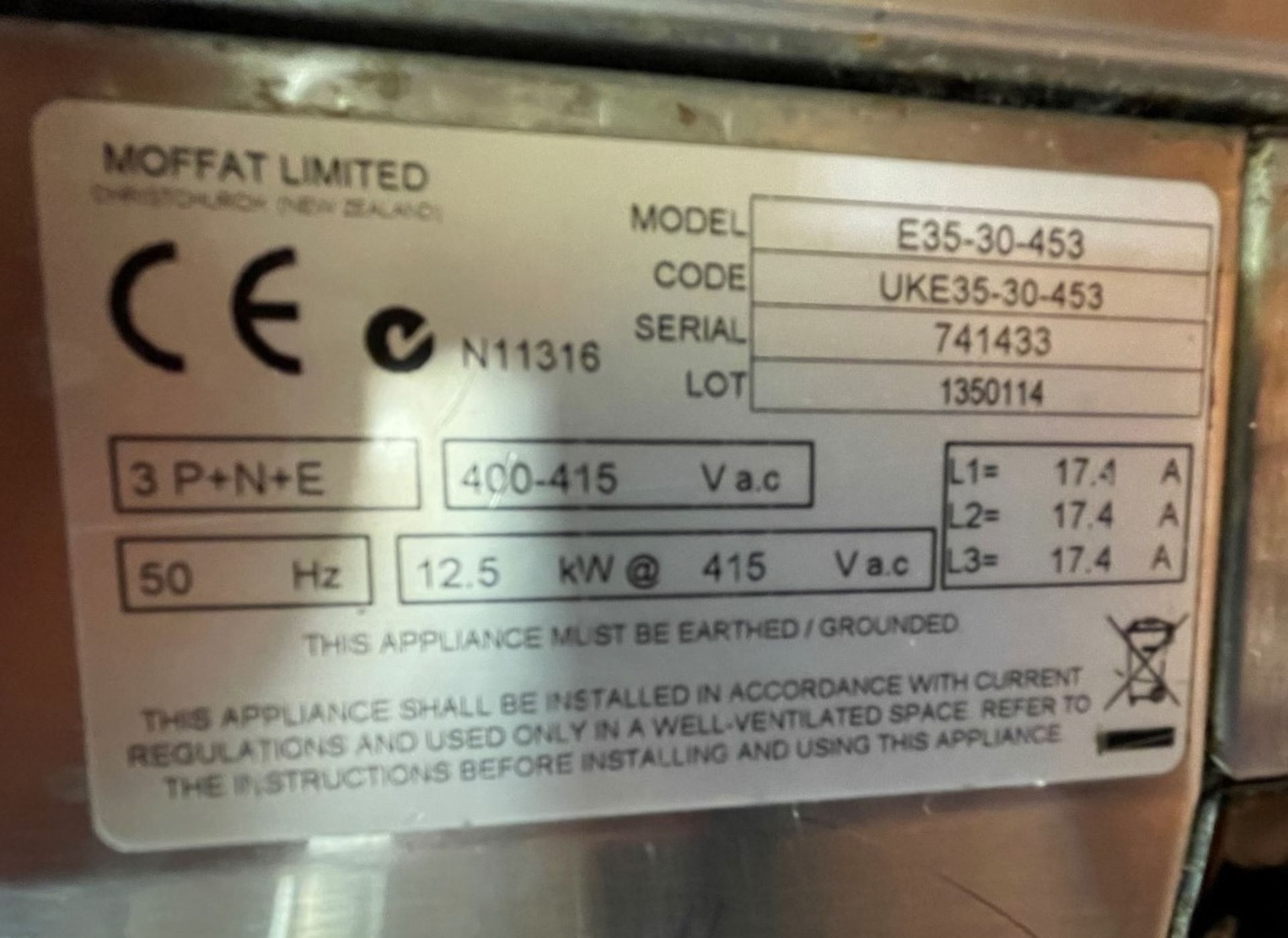 1 x Blue Seal Moffat Turbofan E35 Convection Oven With Stand - Model E35-30-453 - 400v Power - - Image 8 of 8