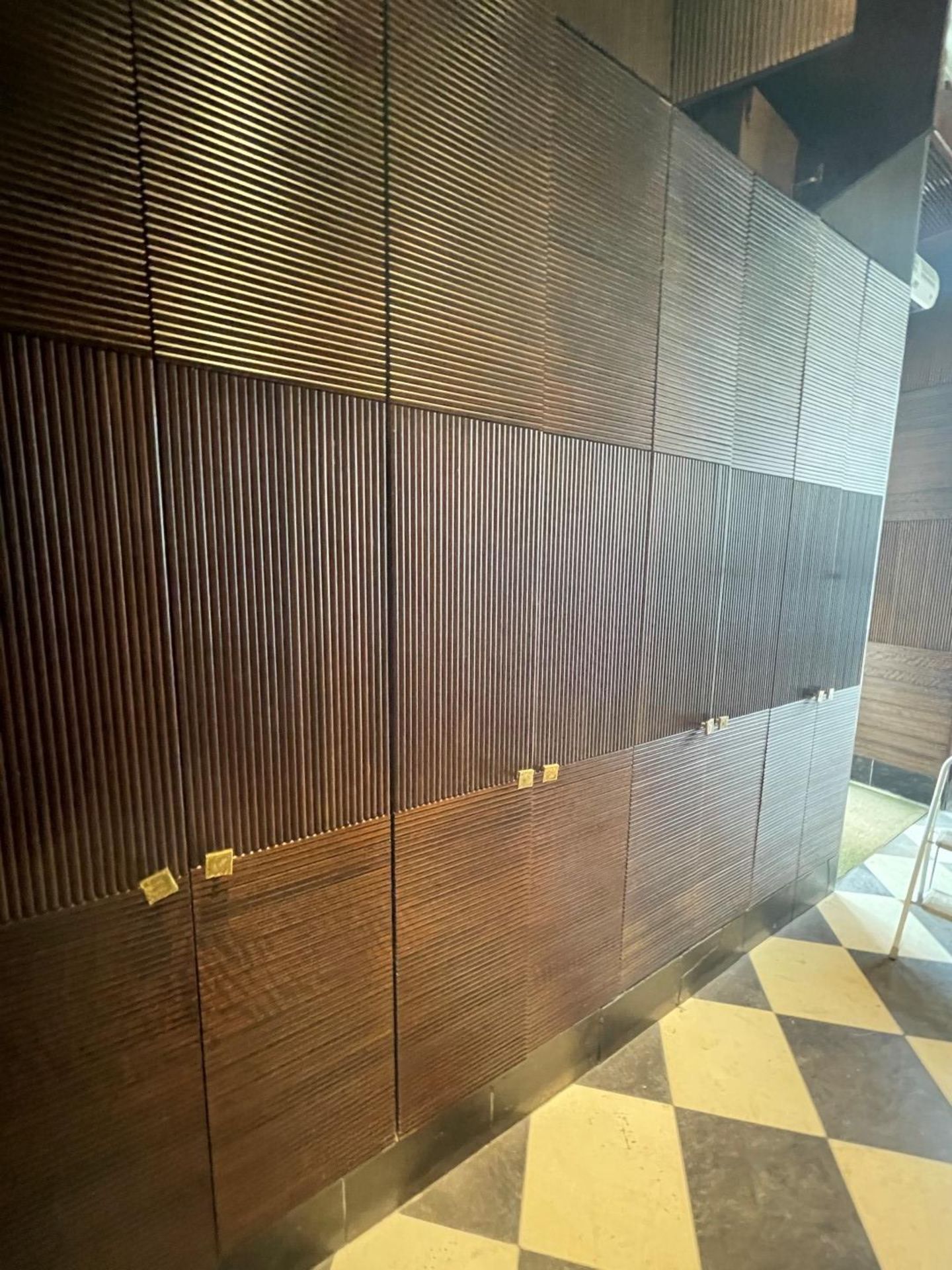 18 x Wooden Ribbed Cabinet Doors In Various Sizes - Ref: BLVD121 - CL649 - Location: London W8 Lot