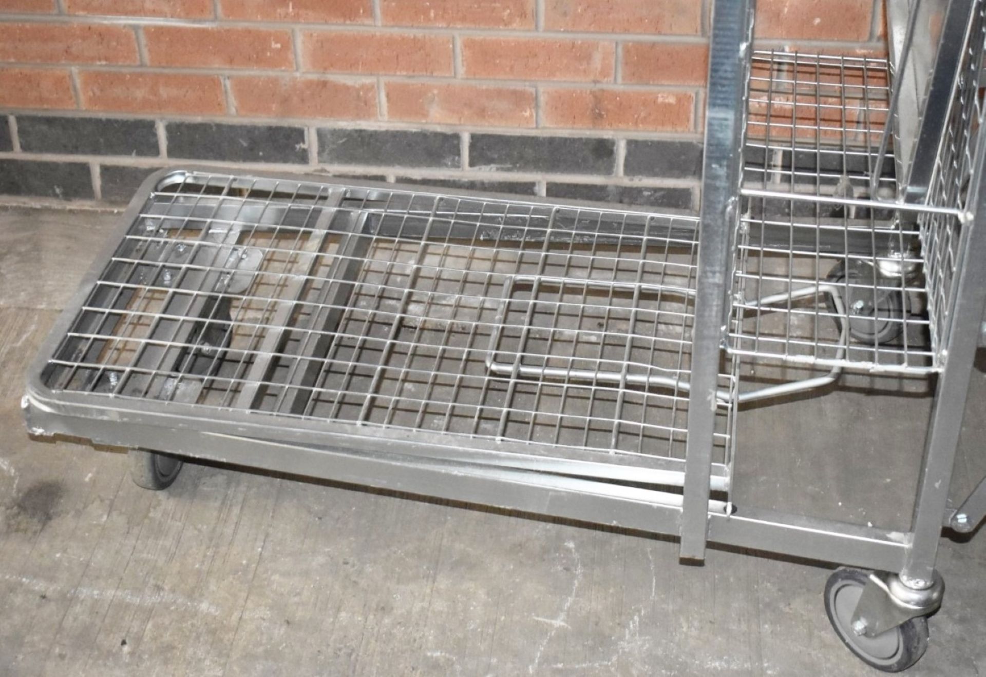 1 x Supermarket Retail Merchandising Trolley With Pull Out Step and Folding Shelf - Dimensions: - Image 4 of 12