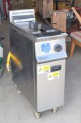 1 x Lincat Silverlink Commercial Single Tank Gas Fired Fryer - Recently Removed From Commercial