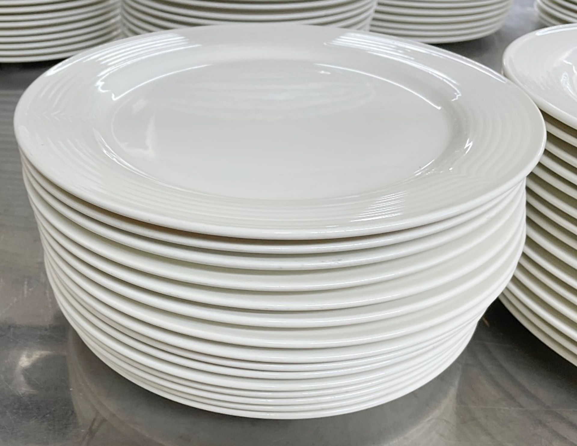 30 x VILLEROY & BOCH 'Adriana' Premium Fine China Dining Restaurant 29cm Round Dinner Plates - 2 - Image 3 of 4