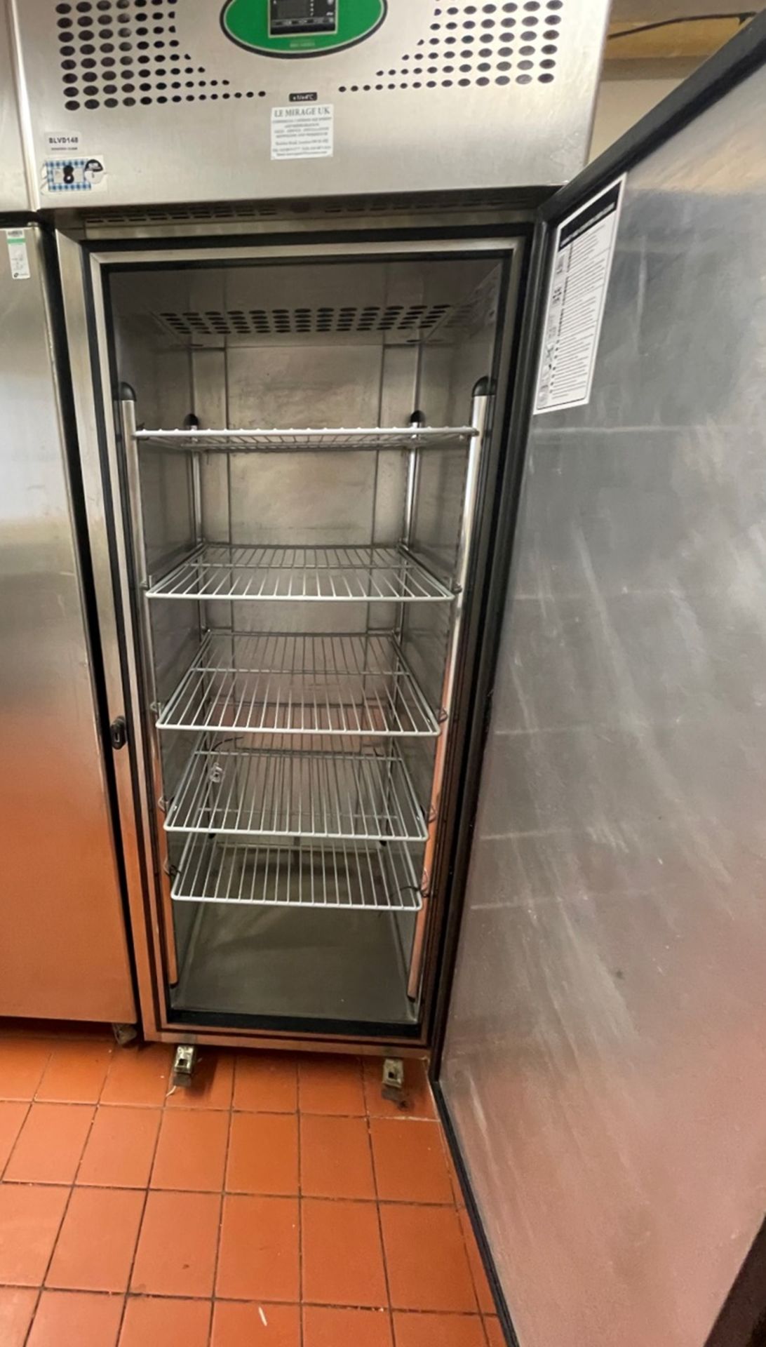 1 x Foster Single Door Upright Commercial Refrigerator With Stainless Steel Exterior - Model - Image 3 of 4