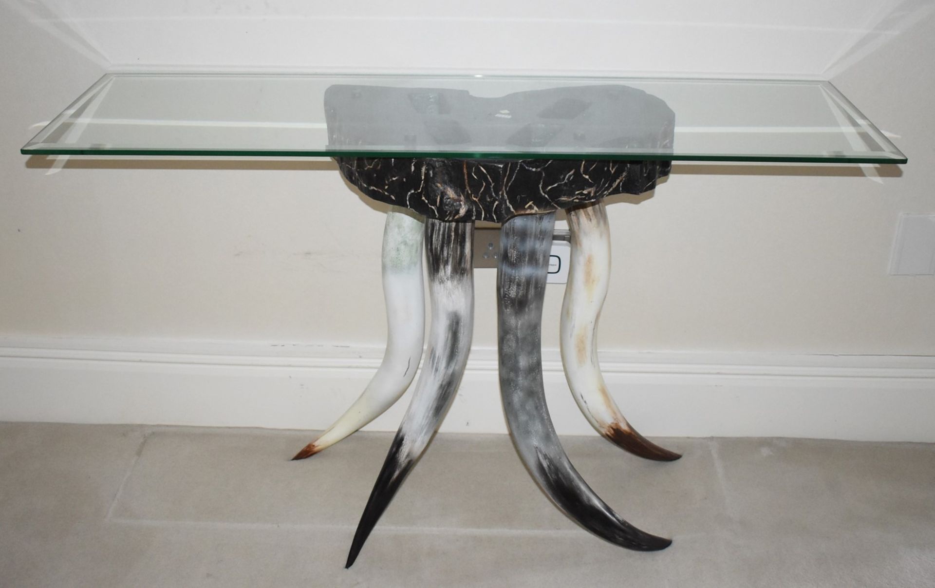 1 x Horn Console Hall Table - Features Painted Carved Horn Legs - RRP £955 - NO VAT ON THE HAMMER! - Image 6 of 16