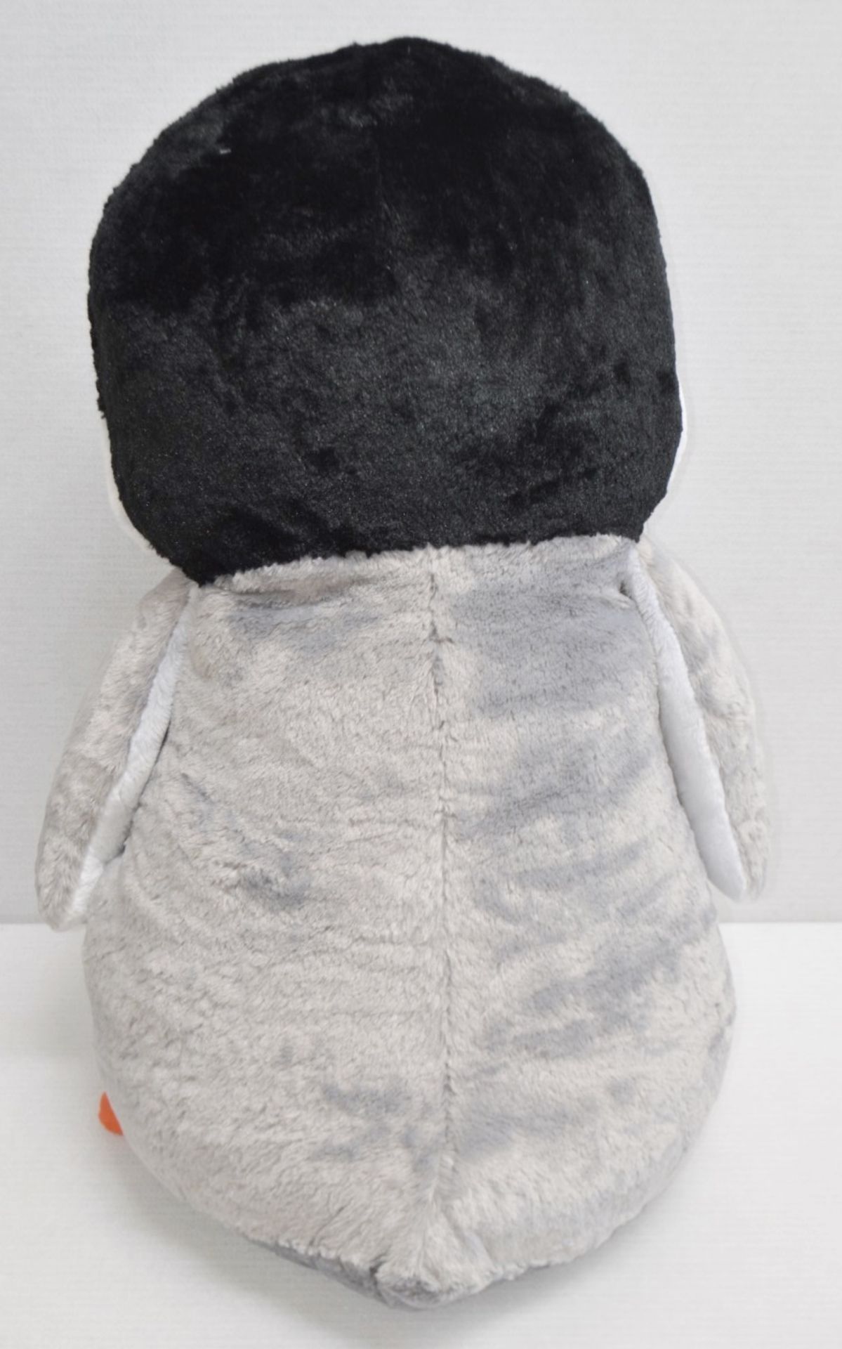 2 x Very Large Cuddly Penguin Soft Toys - Preowned, From An Exclusive Property - No VAT on the - Image 9 of 9