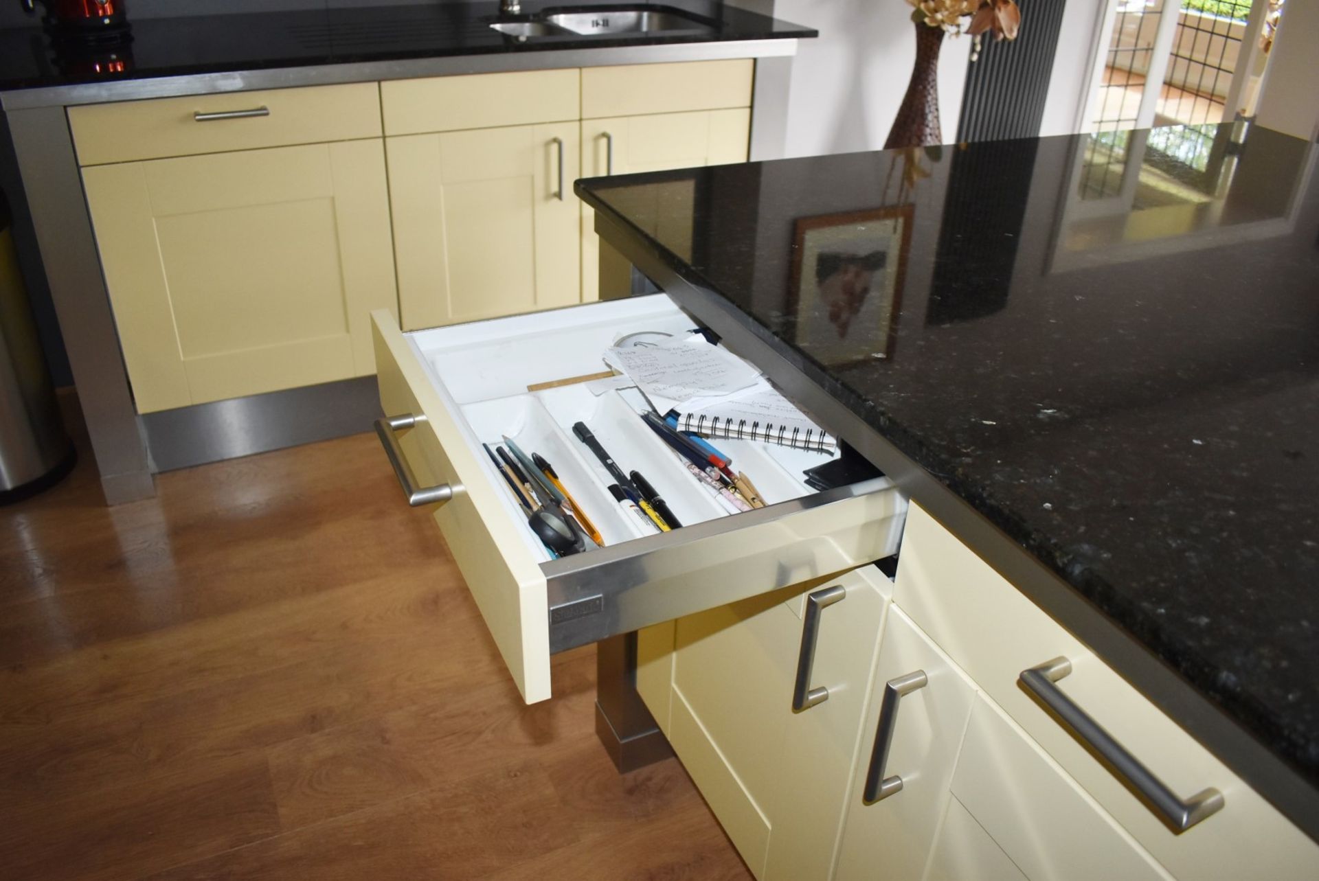 1 x SieMatic Contemporary Fitted Kitchen With Appliances! - Image 52 of 96