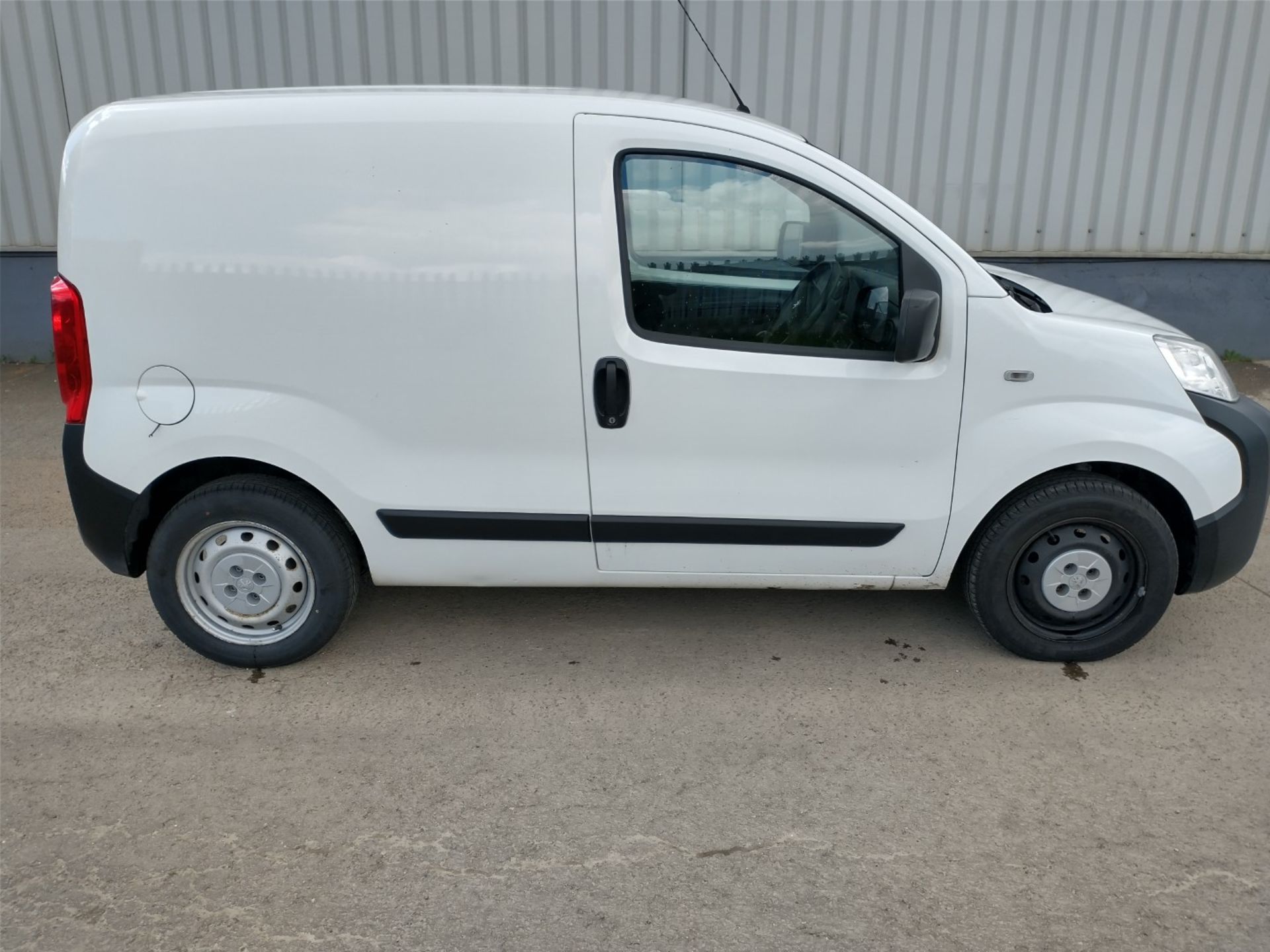 2016 Peugeot Bipper S Hdi Panel van - CL505 - Location: Corby - Image 14 of 15