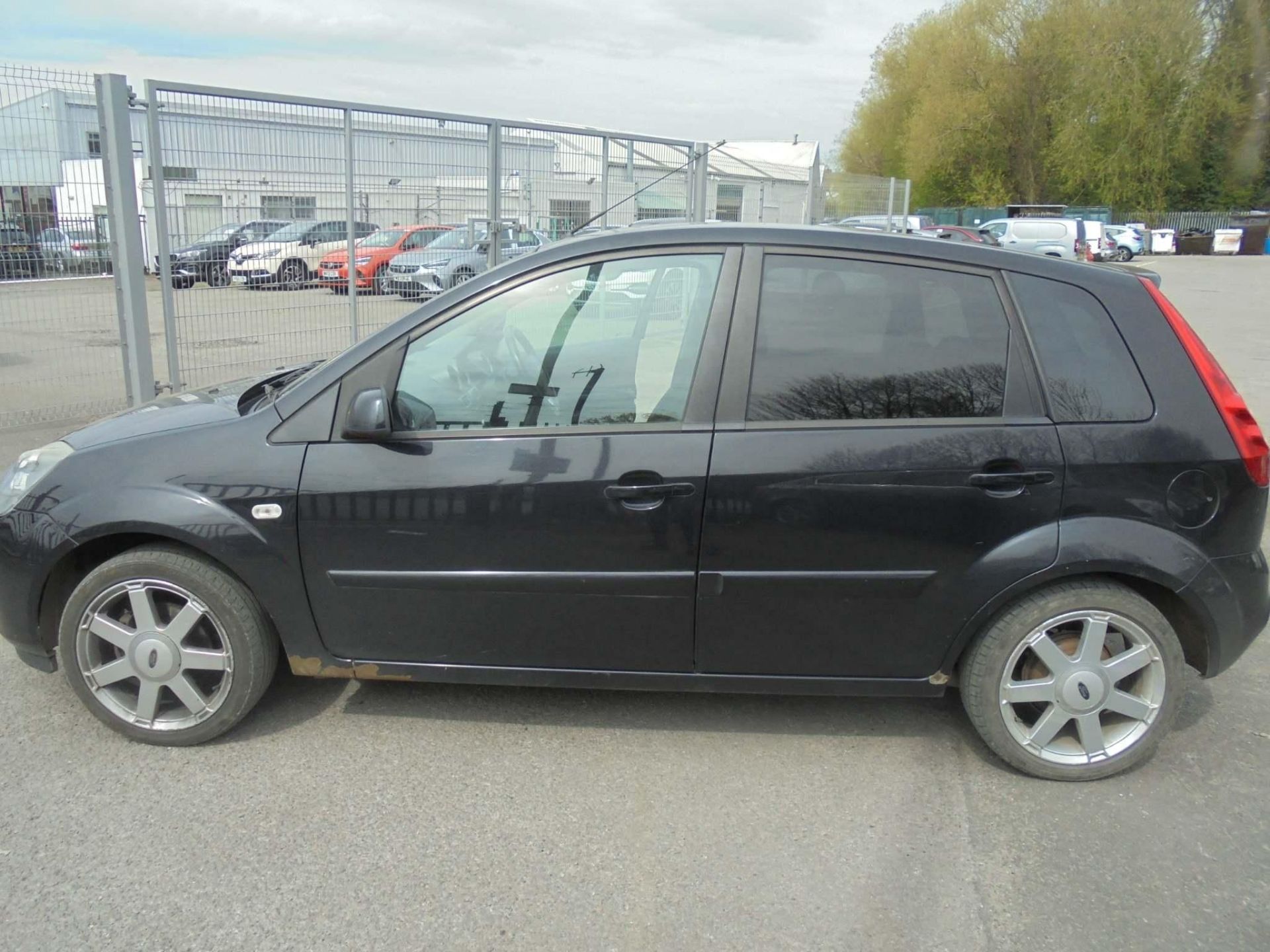 2008 Ford Fiesta 1.25 Zetec Climate 5 dr Hatchback - CL505 - NO VAT ON THE HAMMER - Location: Corby - Image 4 of 6