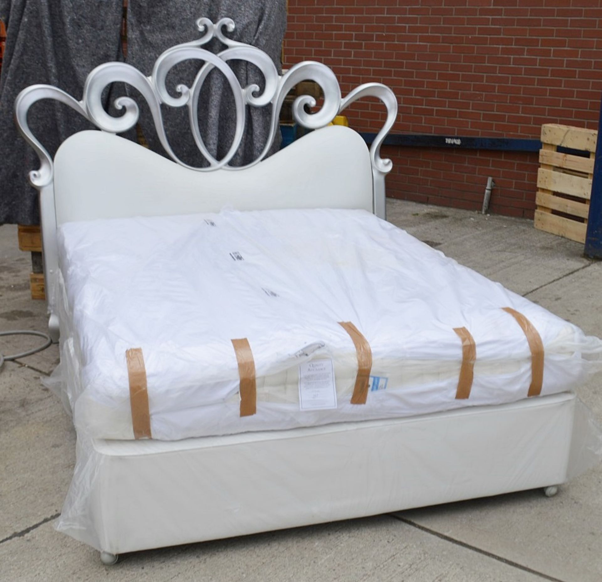 1 x Kingsize Divan Bed With An Ornate CorteZari Italian Headboard In Silver Upholstered In White - Image 4 of 4