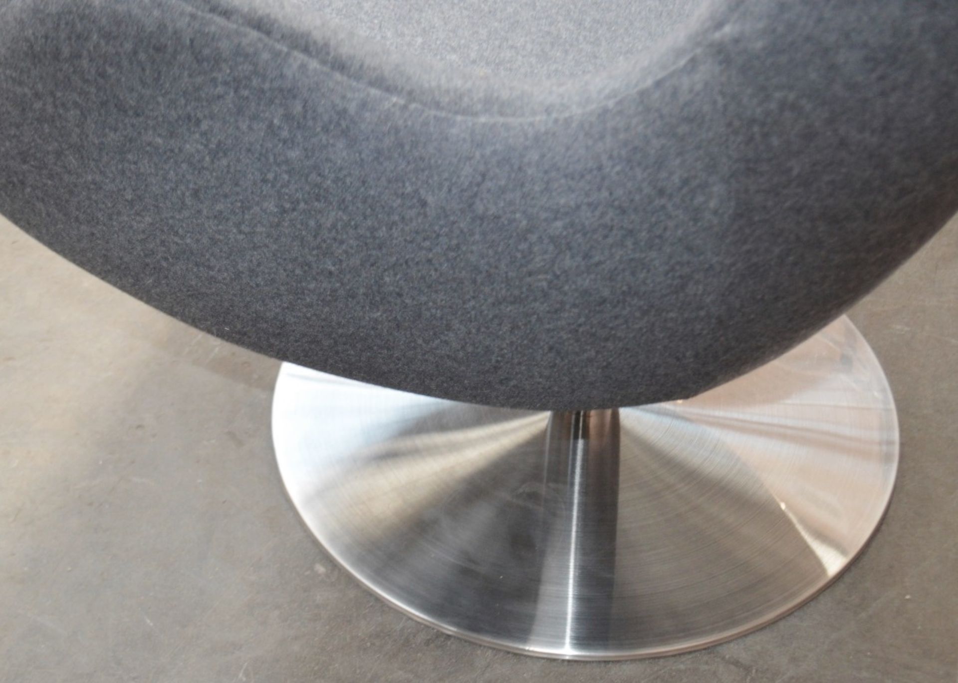 1 x Arne Jacobsen-Inspired Egg Lounge Chair - Upholstered In Grey Cashmere With Steel Base - Image 11 of 13