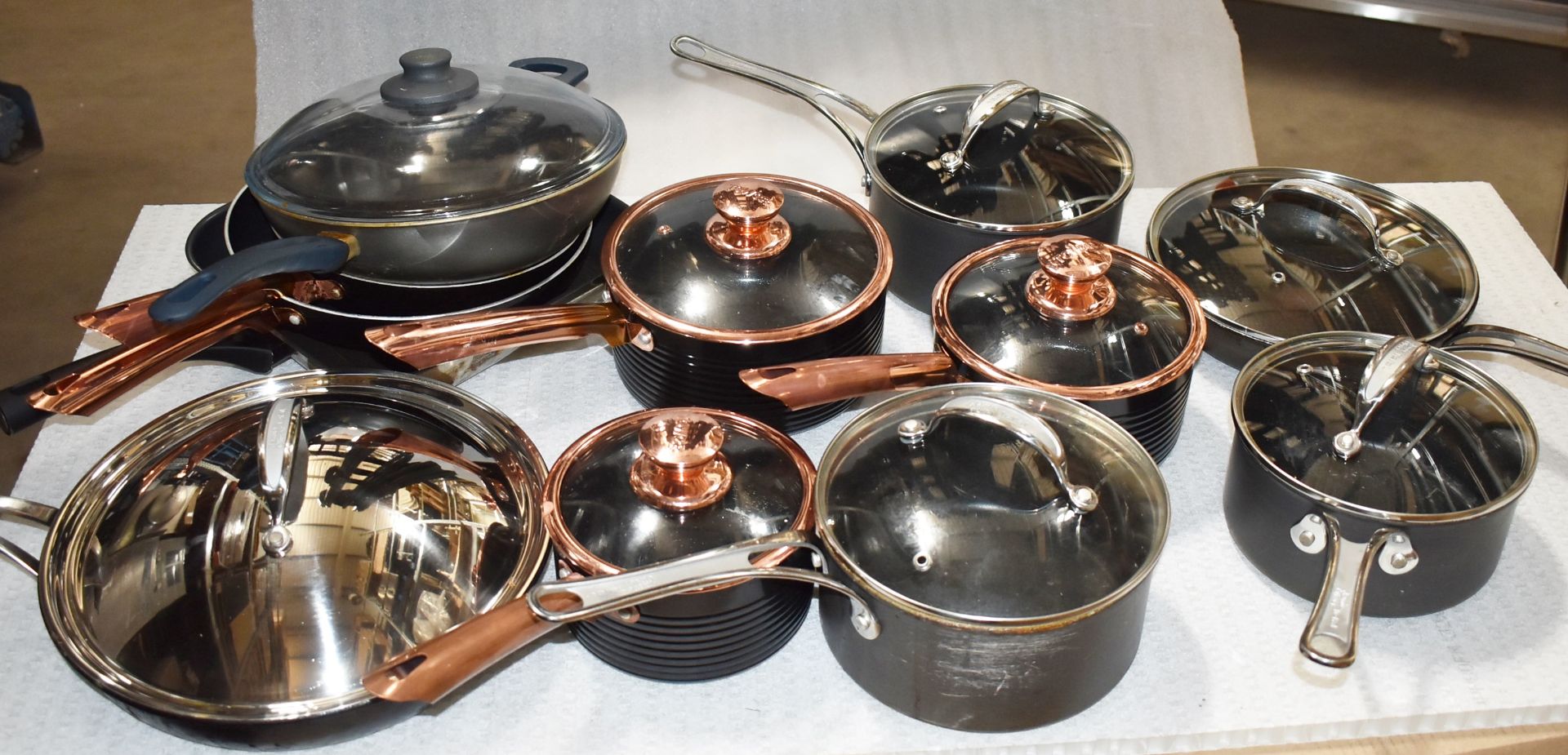 12 x Various Cooking Pans - Brands Include Jamie Oliver and Tower - Ref JP520 WH2 - NO VAT ON THE - Image 2 of 13